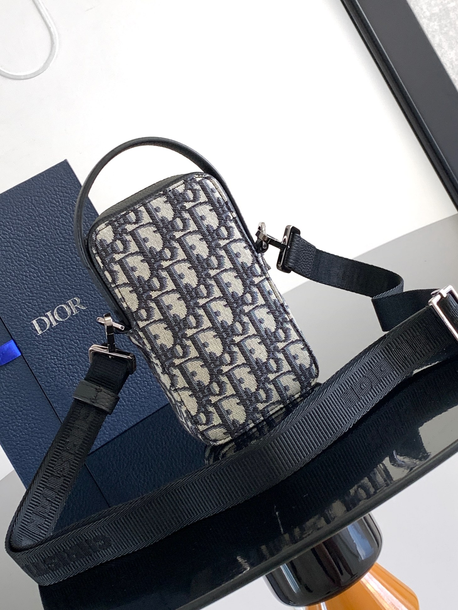 Diro Rider Handbags-10 x 17 x 5CM