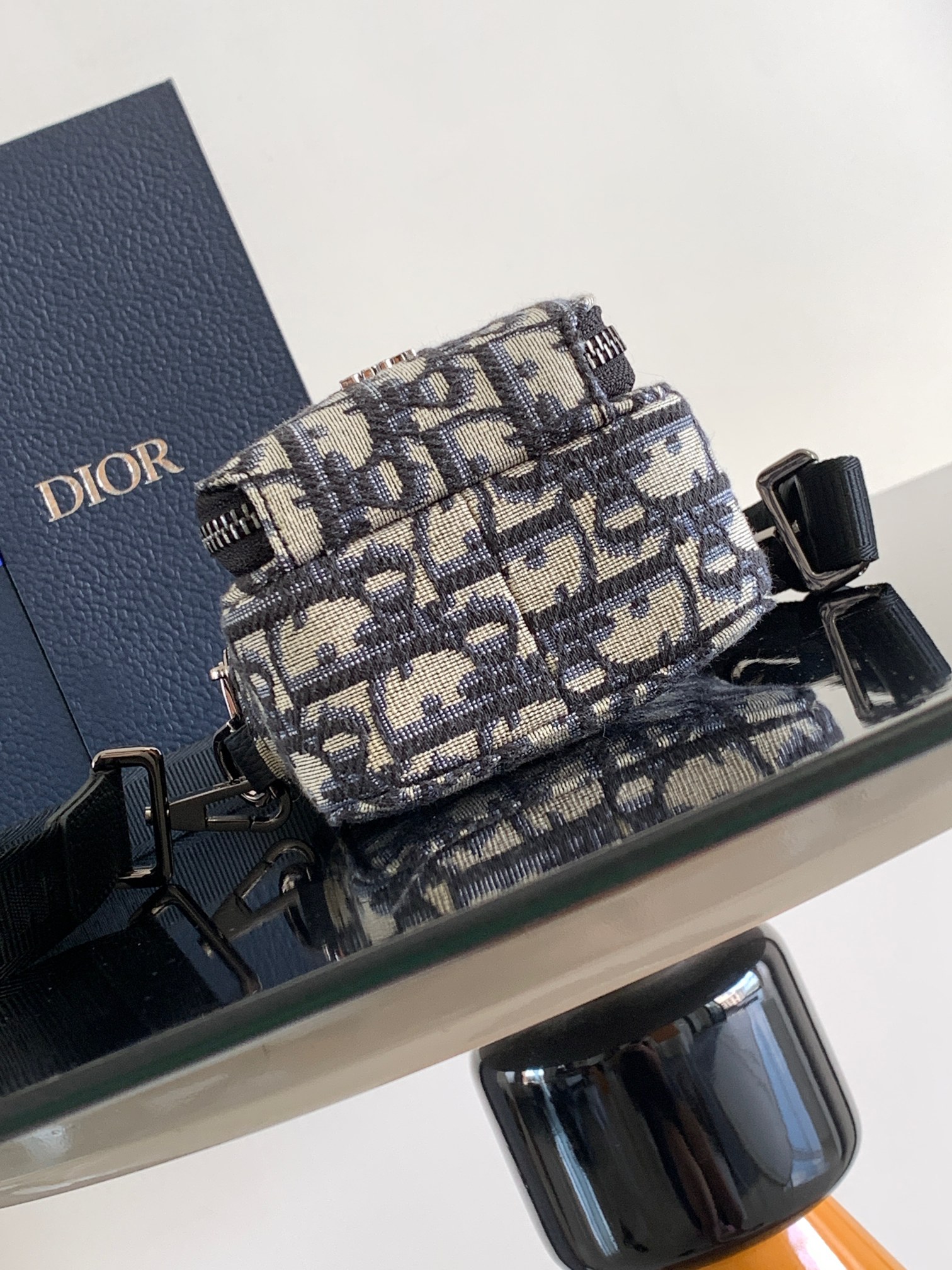 Diro Rider Handbags-10 x 17 x 5CM