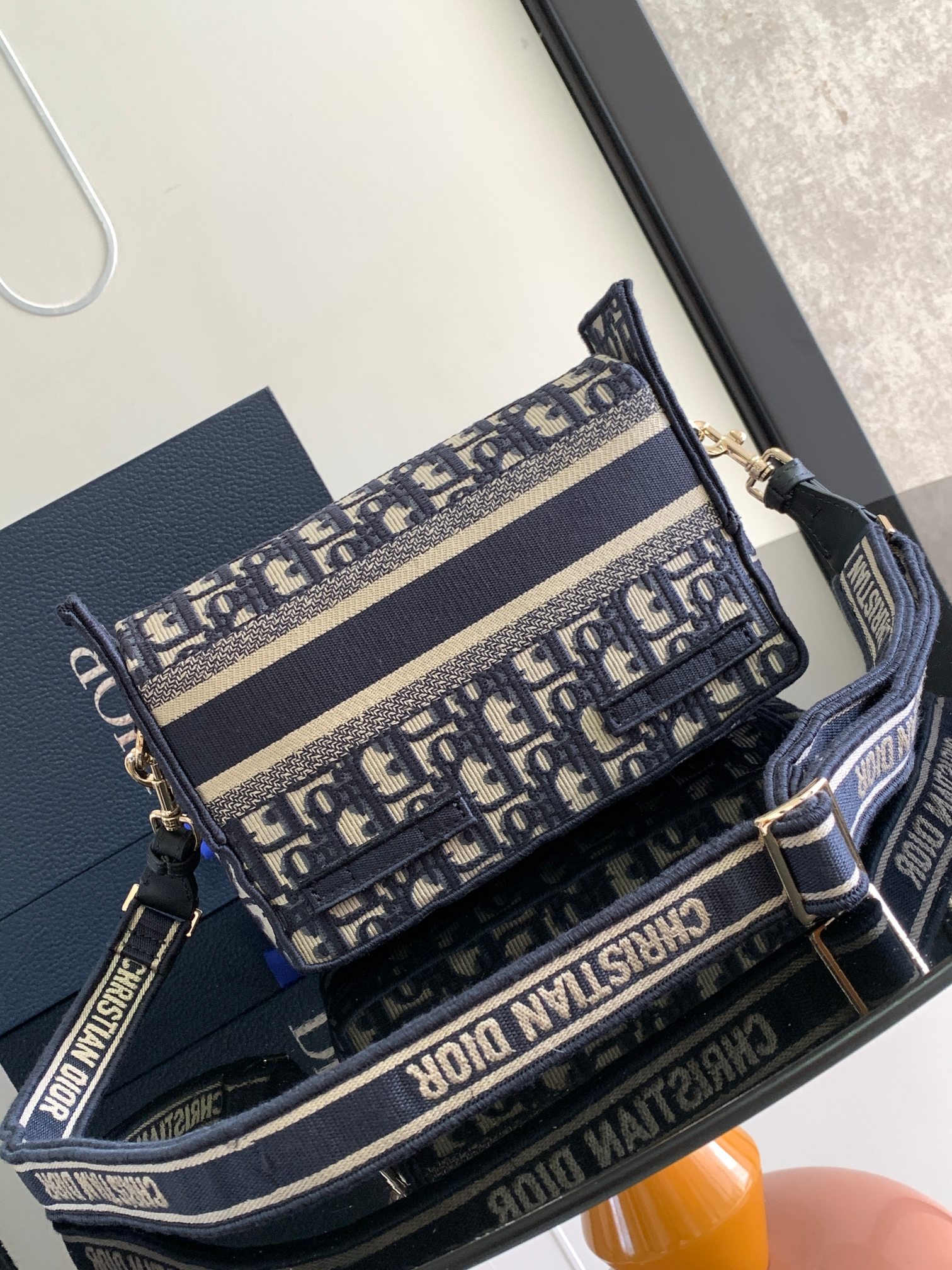 Diro Oblique Messenger Bag-23×15×8CM