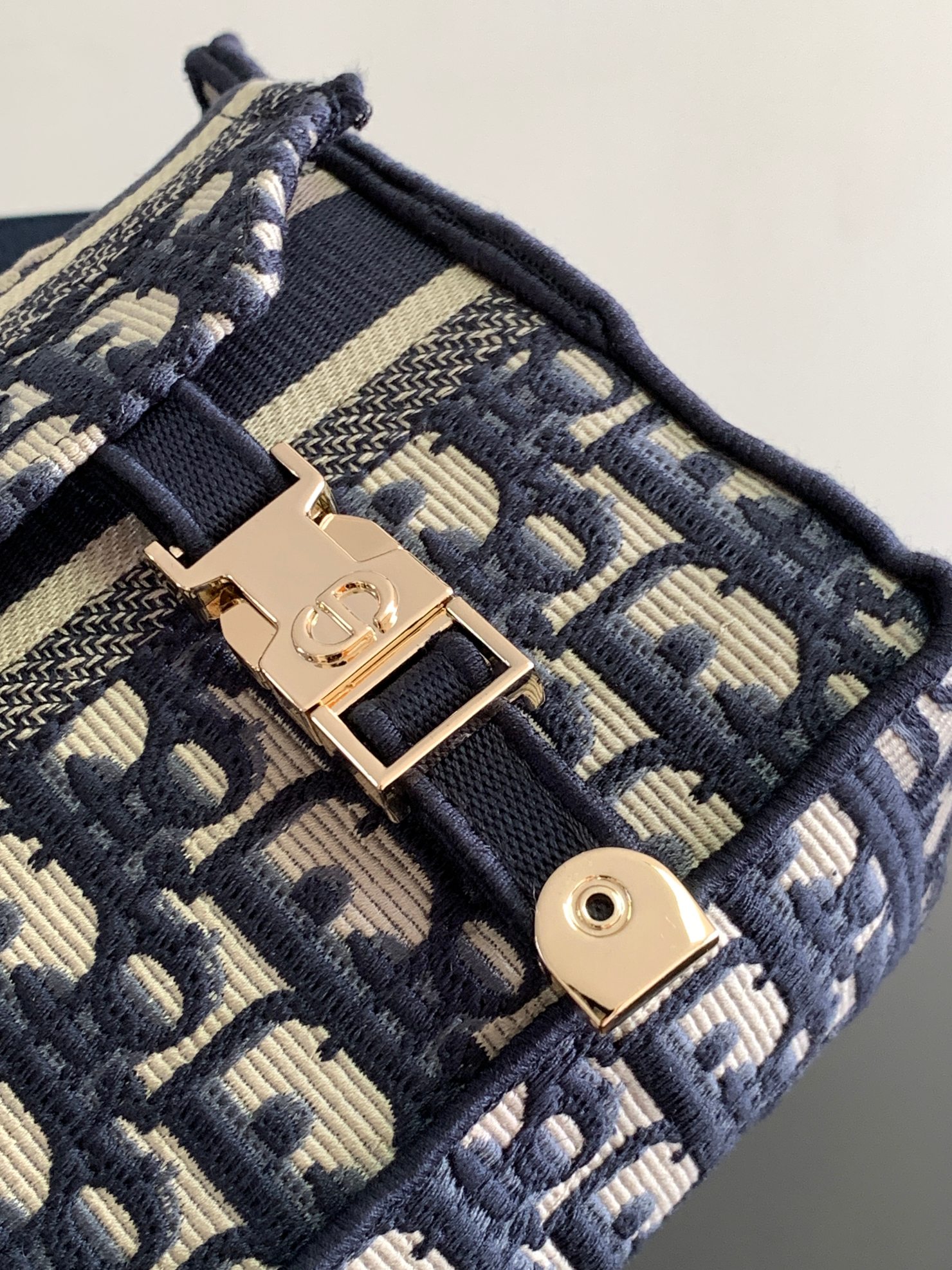 Diro Oblique Messenger Bag-23×15×8CM