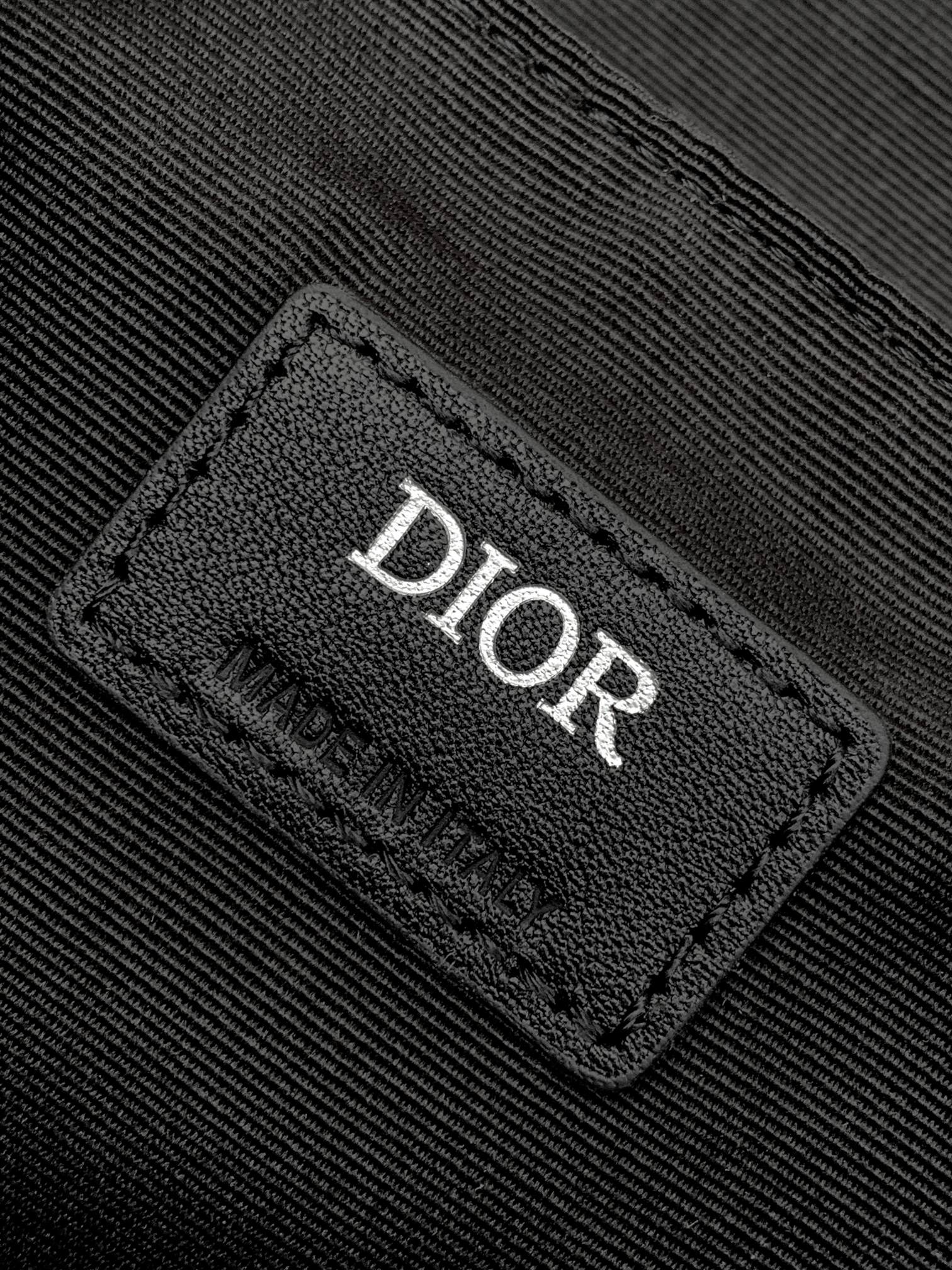 Diro Explorer Crossbody Bag-20 x 15 x 5CM