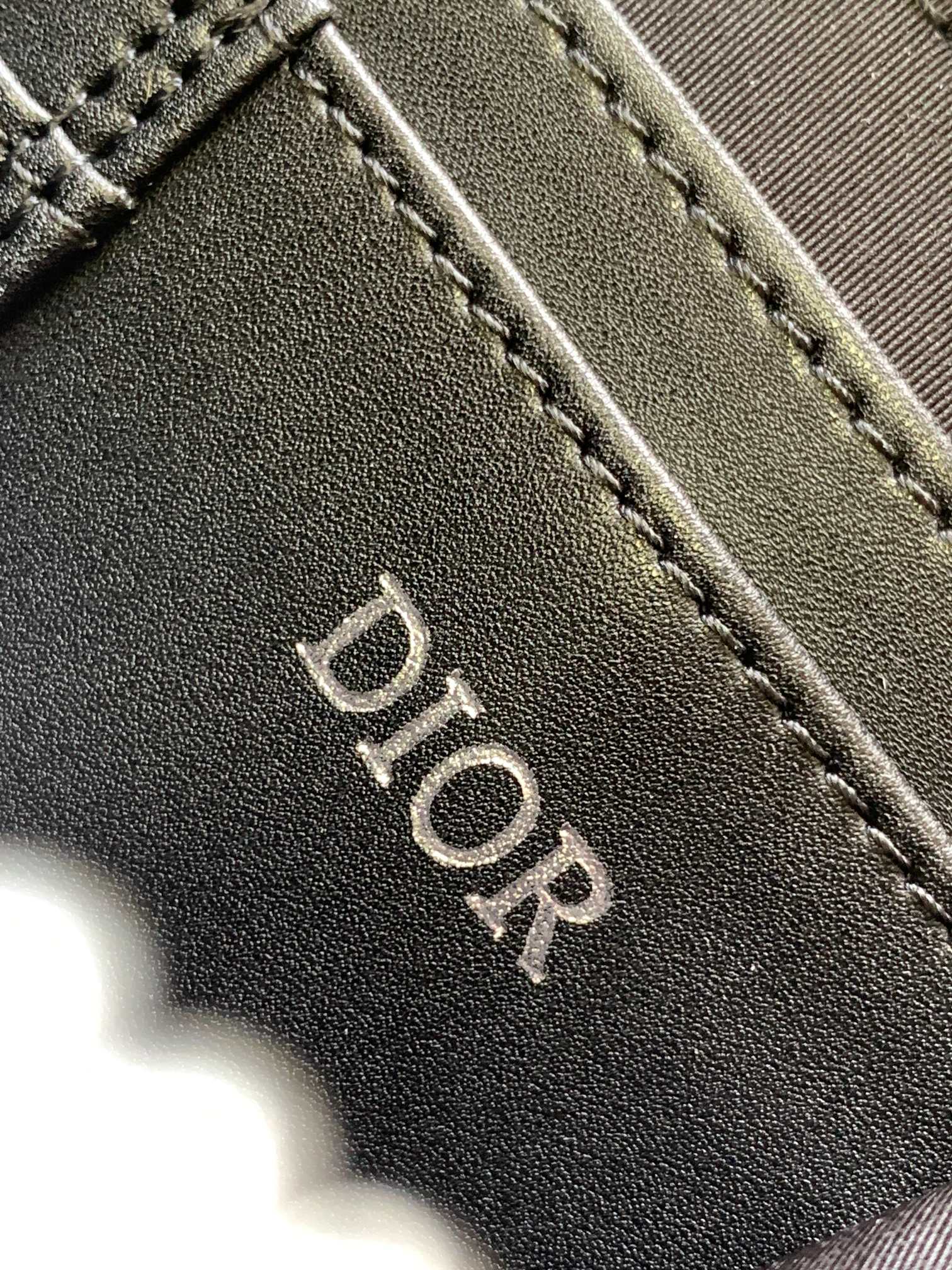 Diro Oblique HandleBag-17 x 12.5 x 55CM
