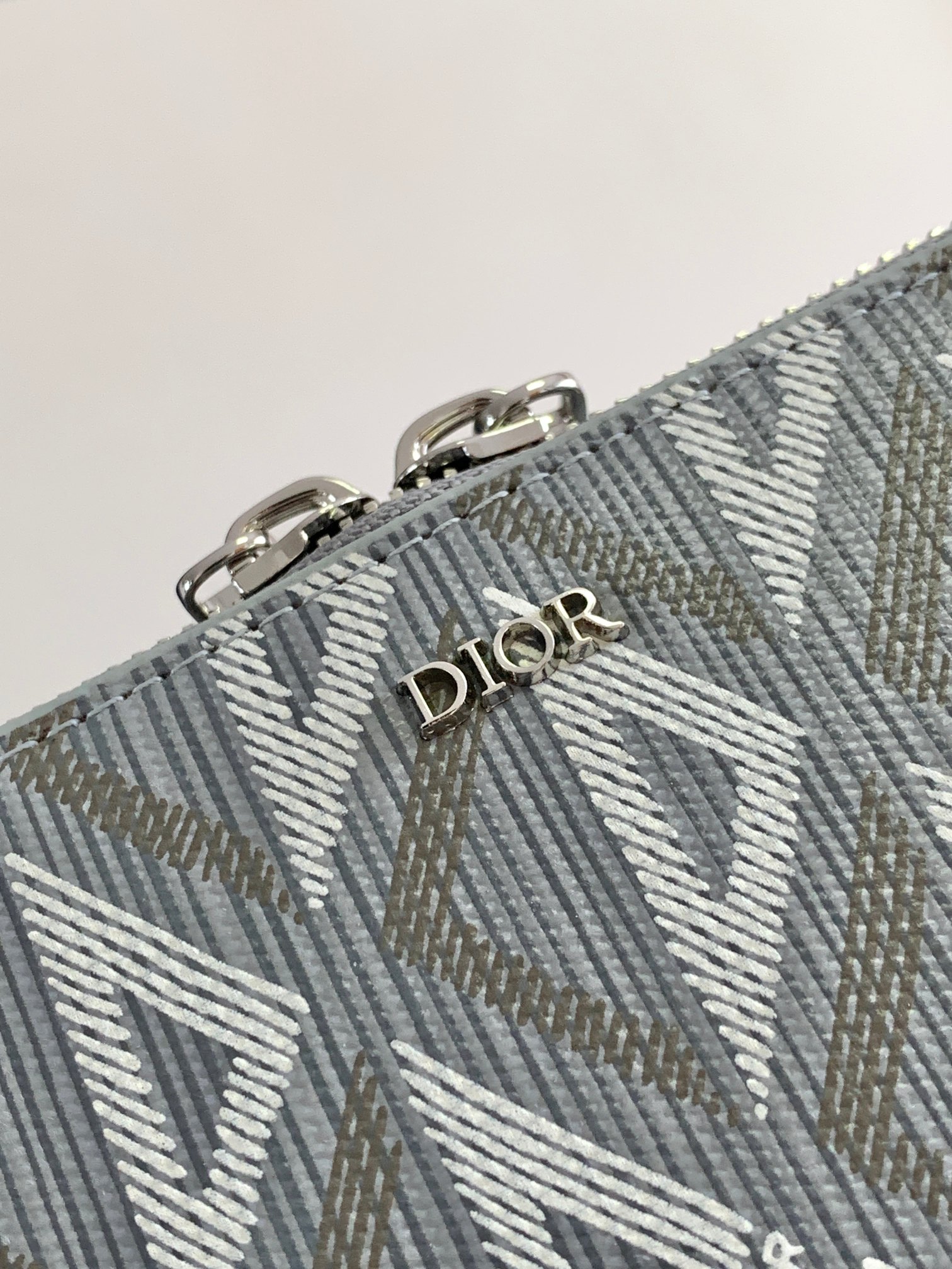 Diro Oblique HandleBag-17 x 12.5 x 55CM