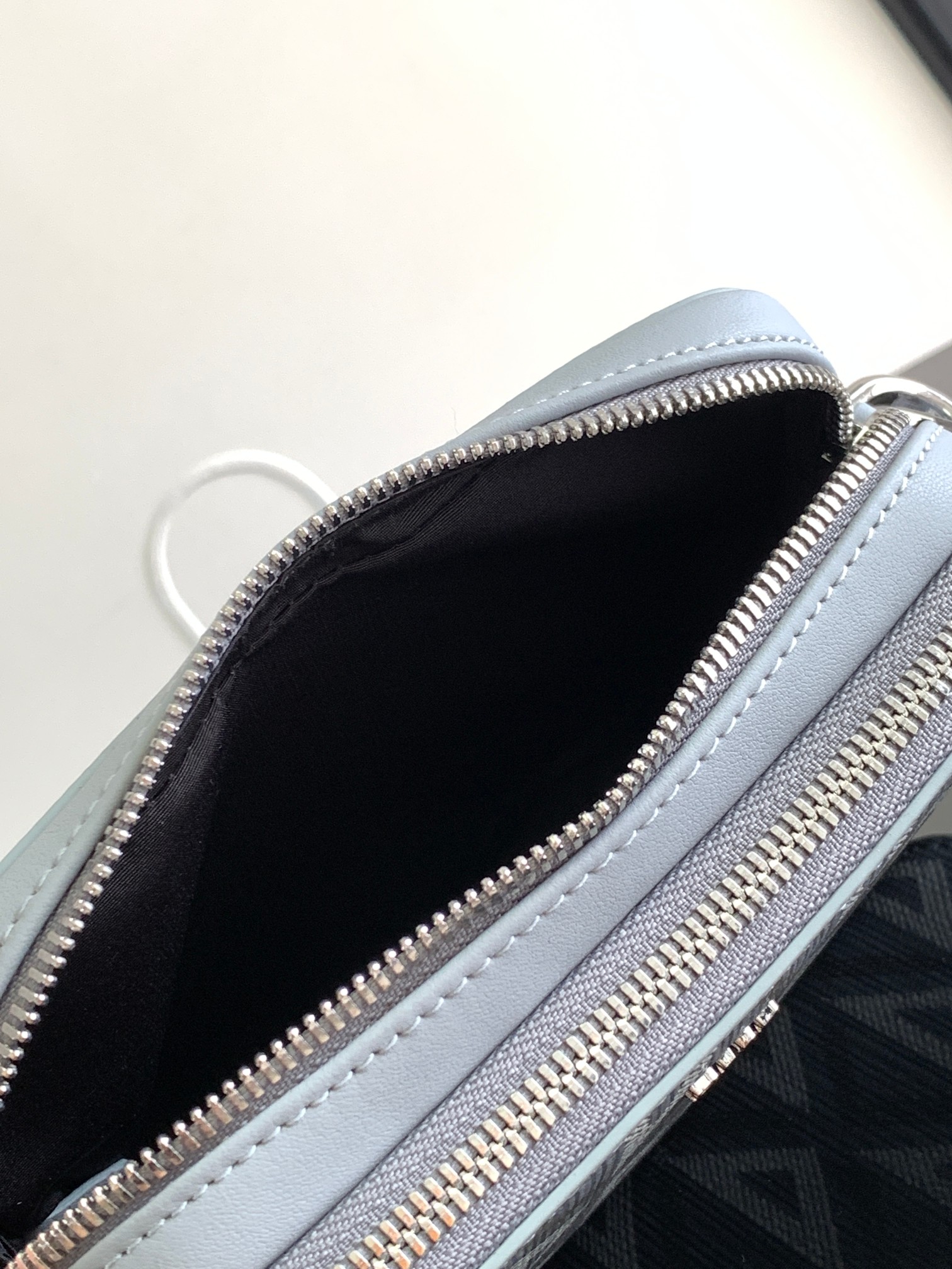Diro Oblique HandleBag-17 x 12.5 x 55CM