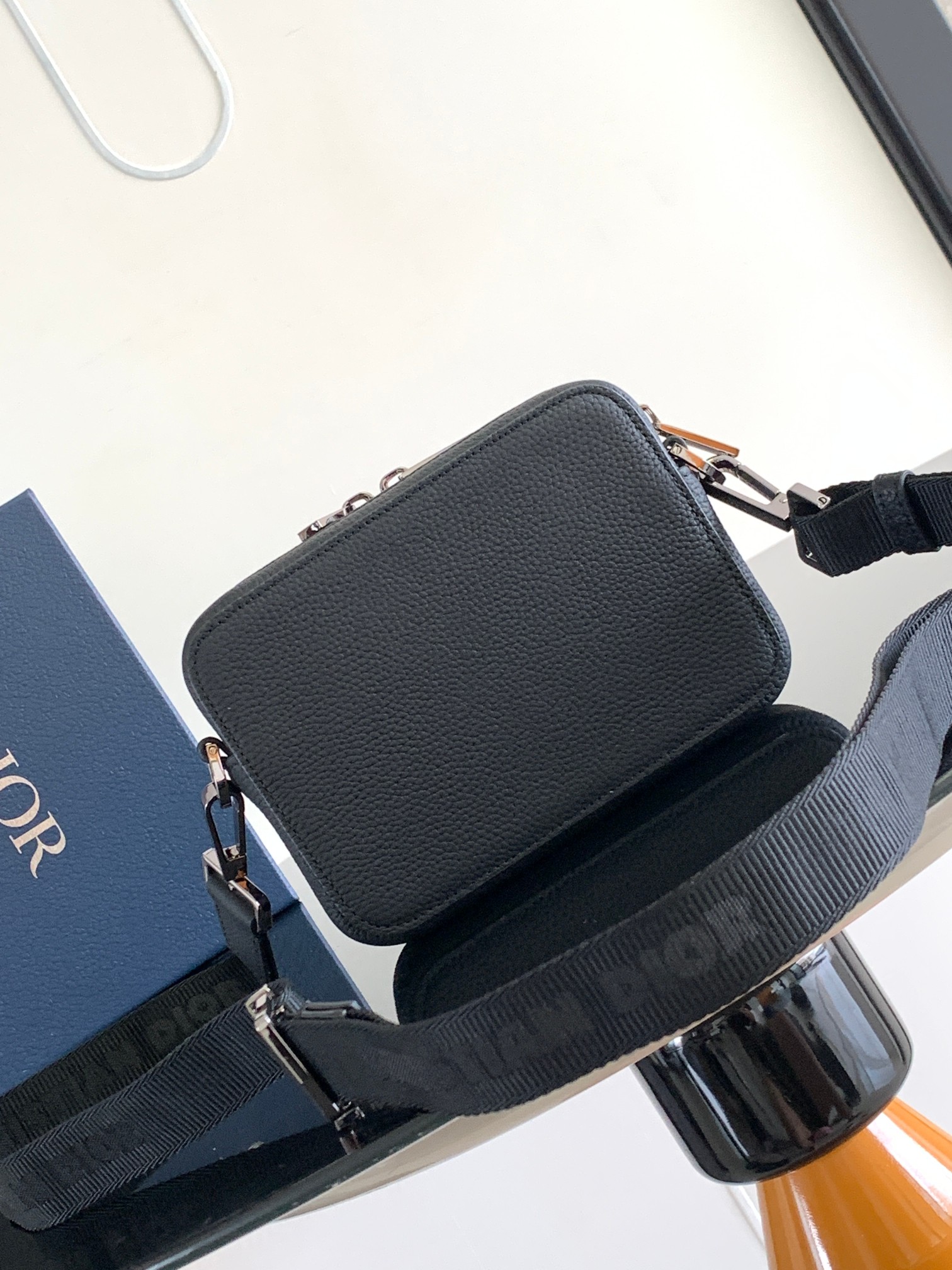 Diro Oblique HandleBag-17 x 12.5 x 55CM