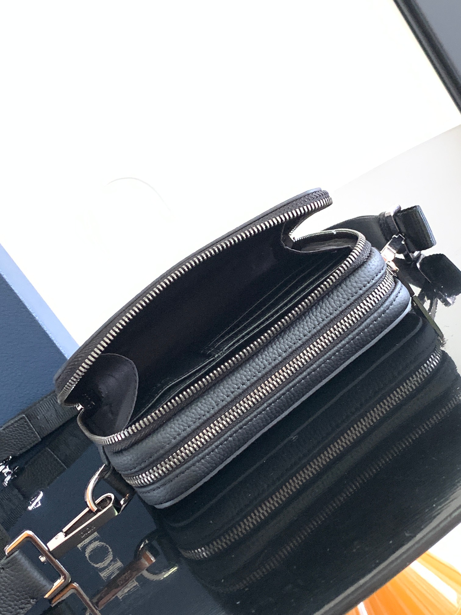 Diro Oblique HandleBag-17 x 12.5 x 55CM