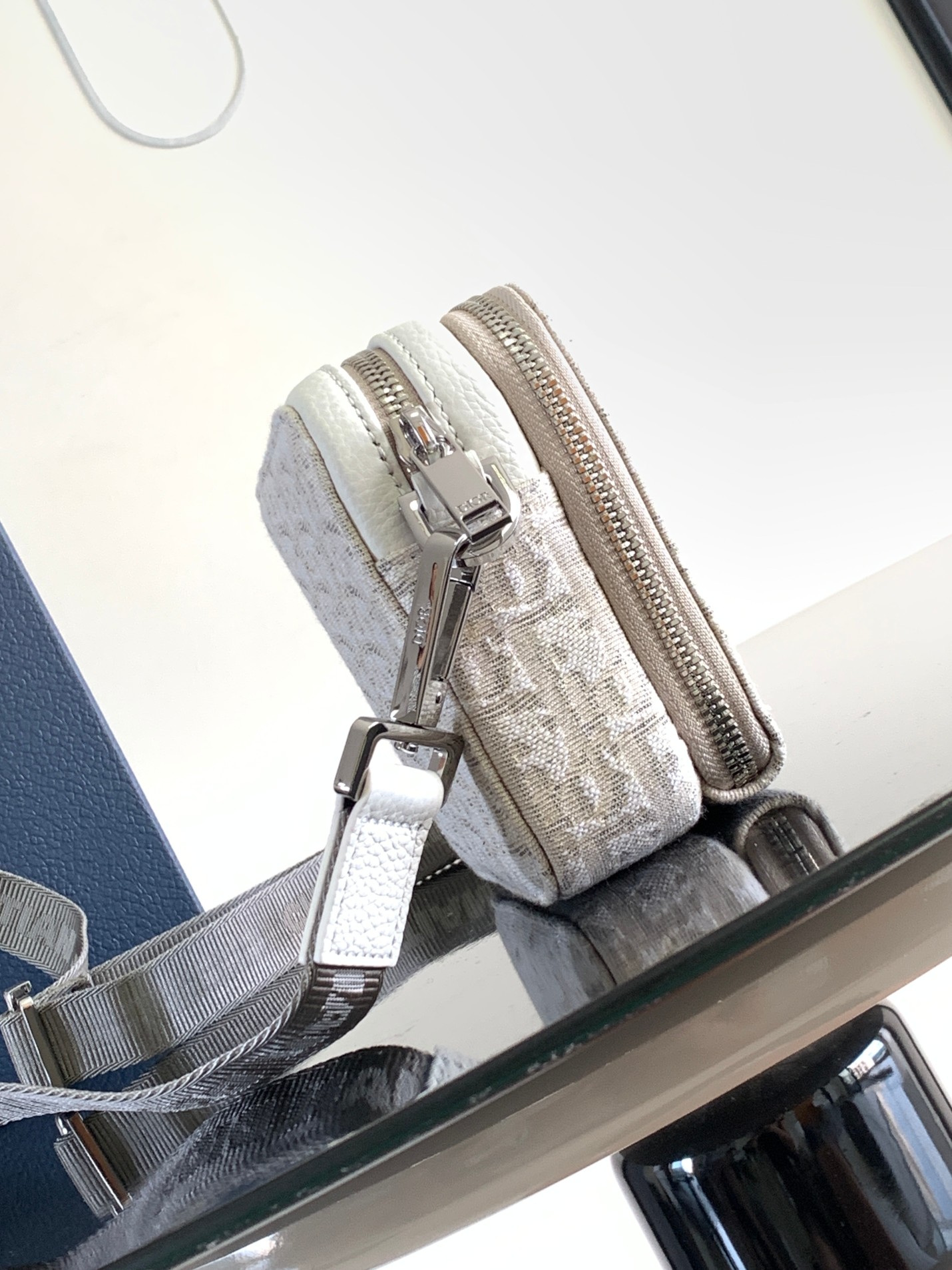 Diro Essentials Bag-17*12.5CM