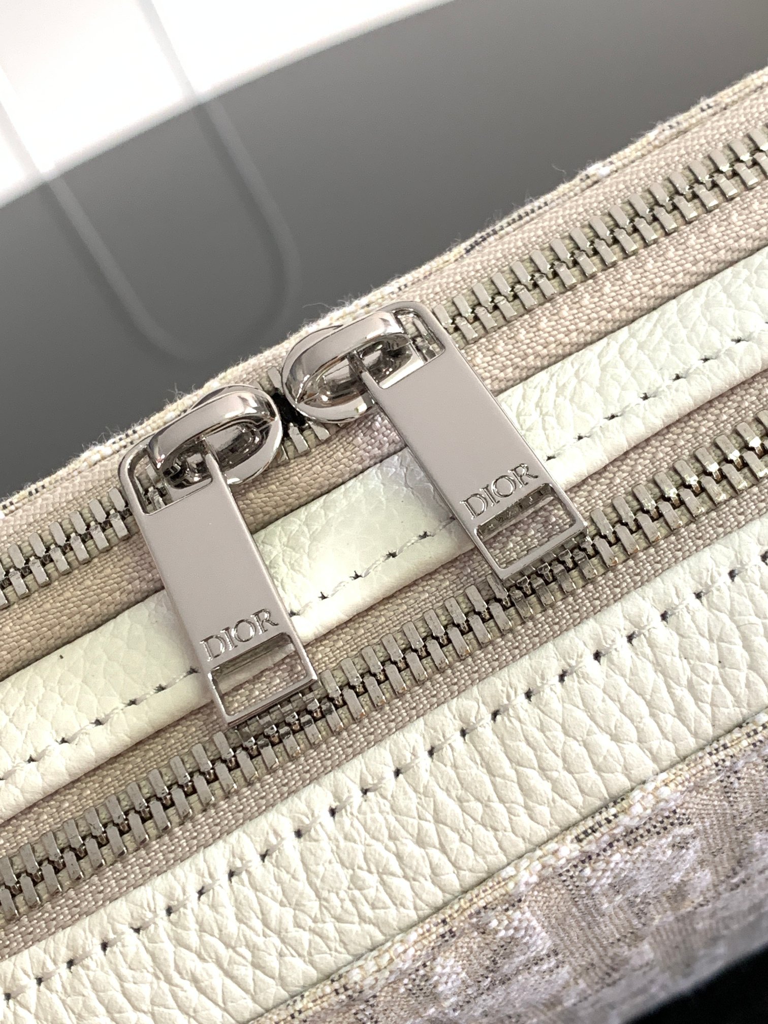 Diro Essentials Bag-17*12.5CM
