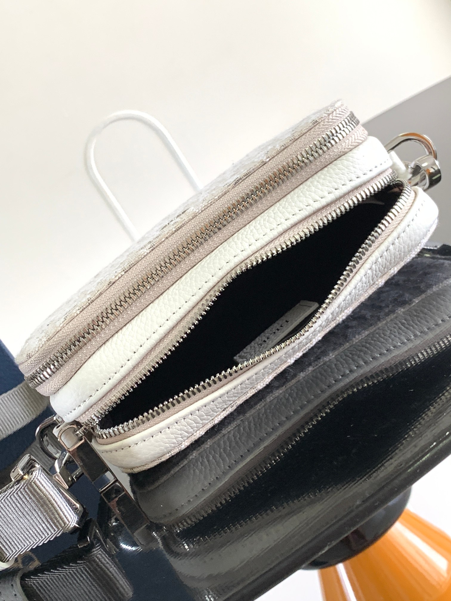 Diro Essentials Bag-17*12.5CM