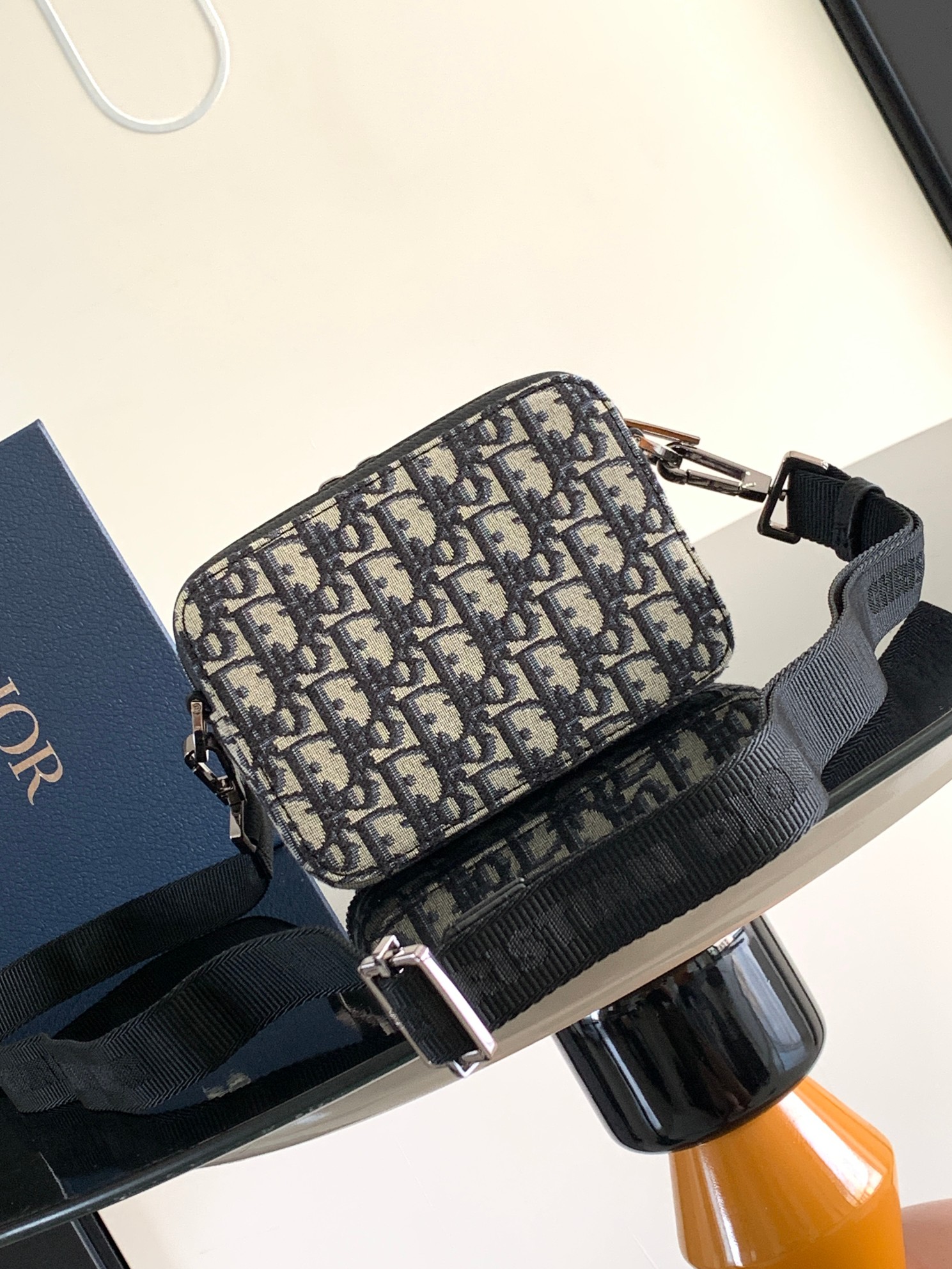 Diro Essentials Bag-17*12.5CM