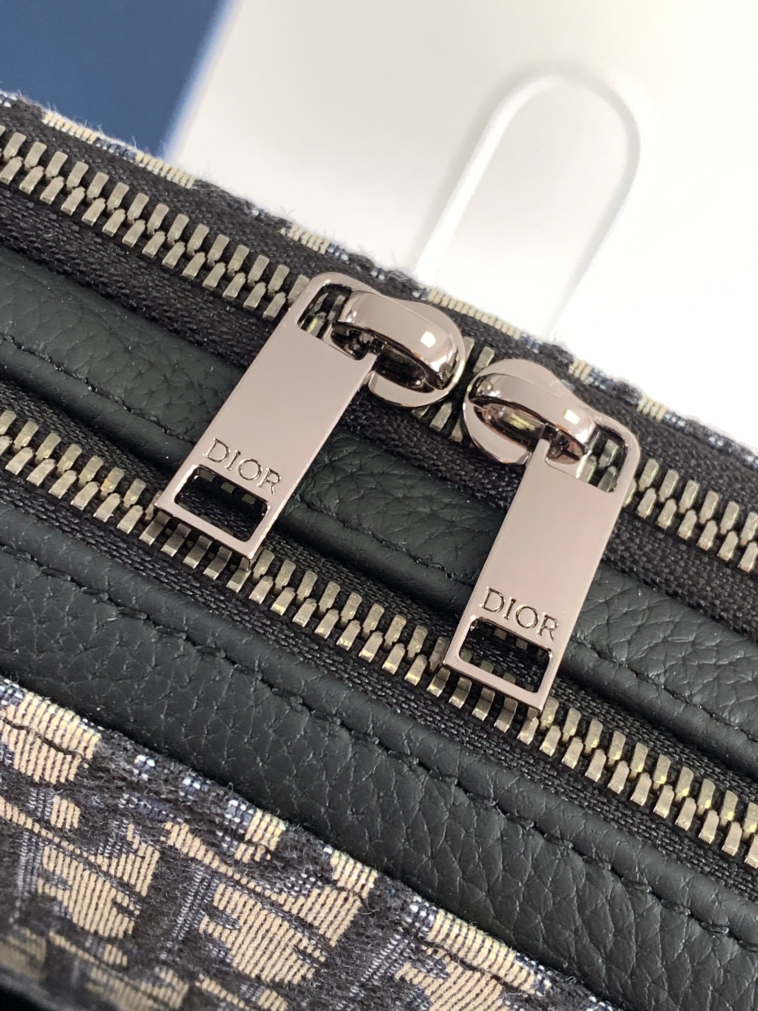 Diro Essentials Bag-17*12.5CM