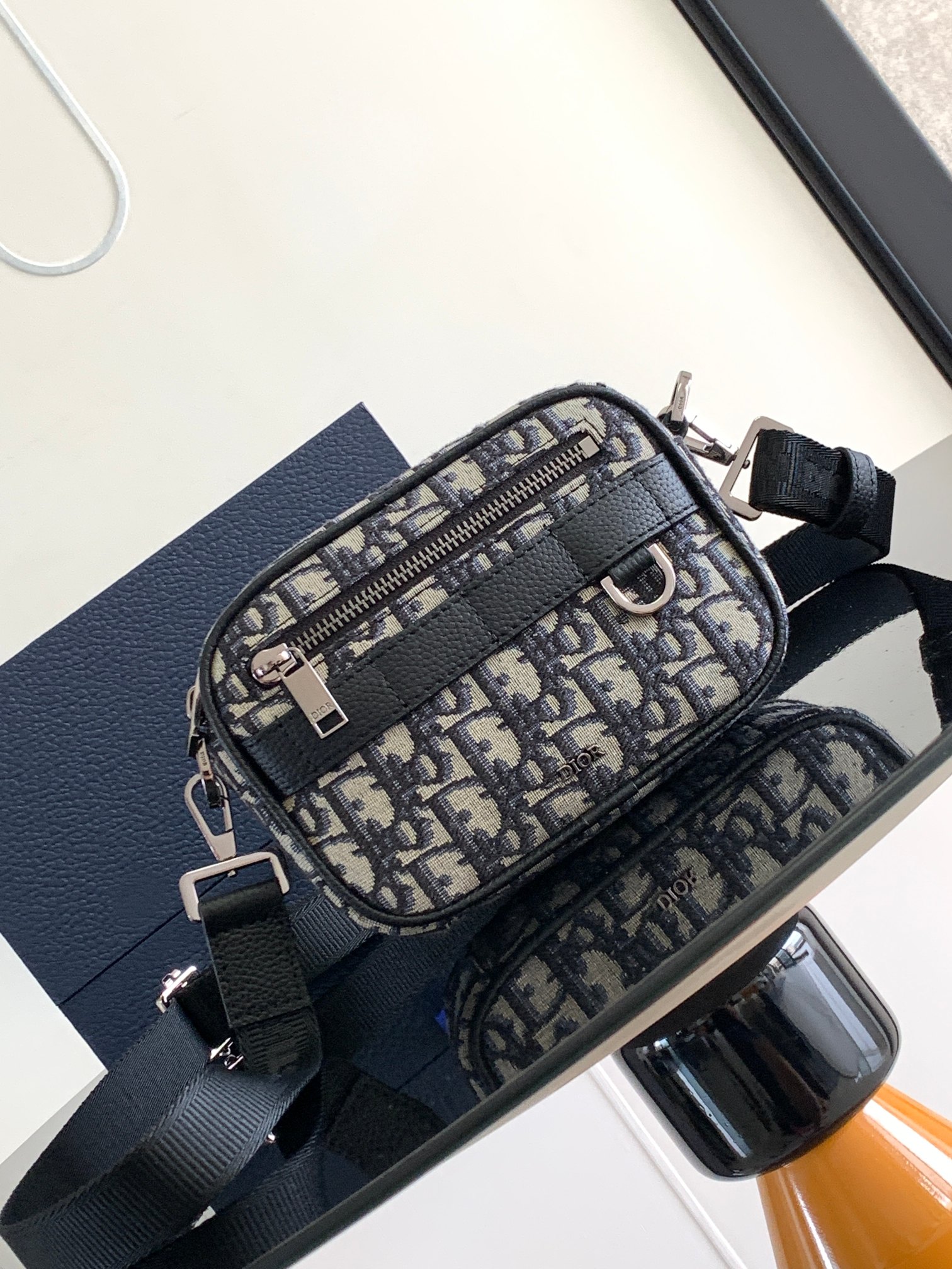 Diro Safari Messenger Bag-17 x 12.5 x 4CM