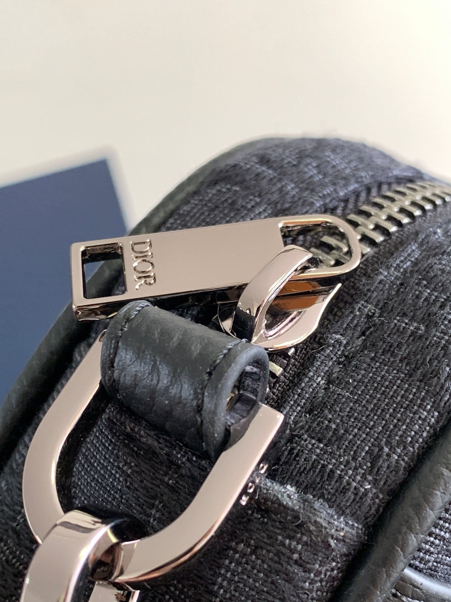 Diro Safari Messenger Bag-17 x 12.5 x 4CM