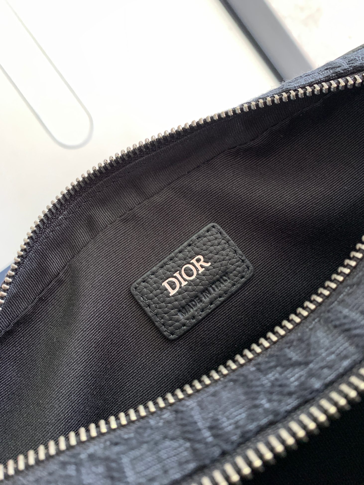 Diro Safari Messenger Bag-26 x 17 x 7CM