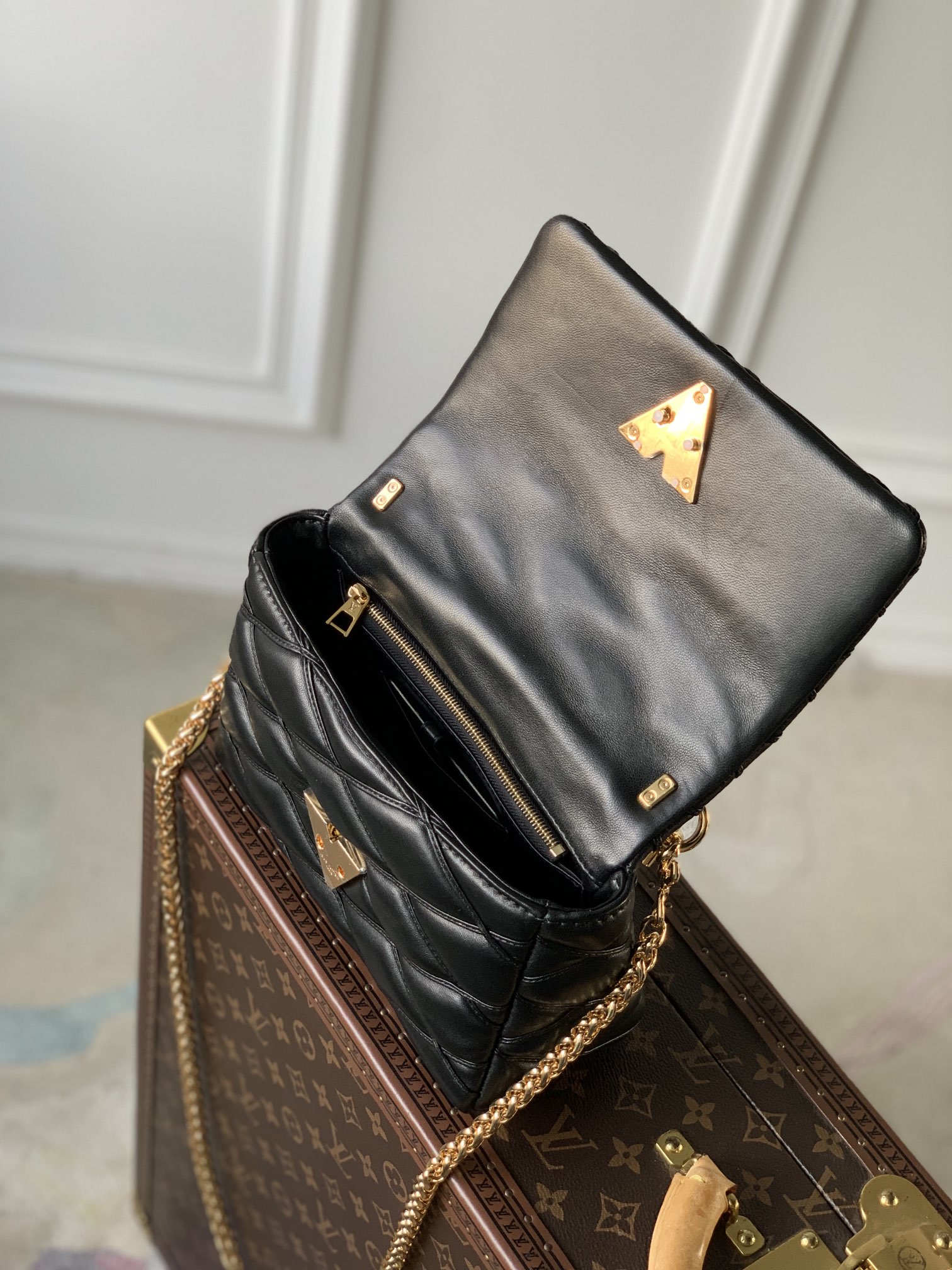 Louis Vuitton GO-14 Bag-M22891-23.0 x 16.0 x 10CM