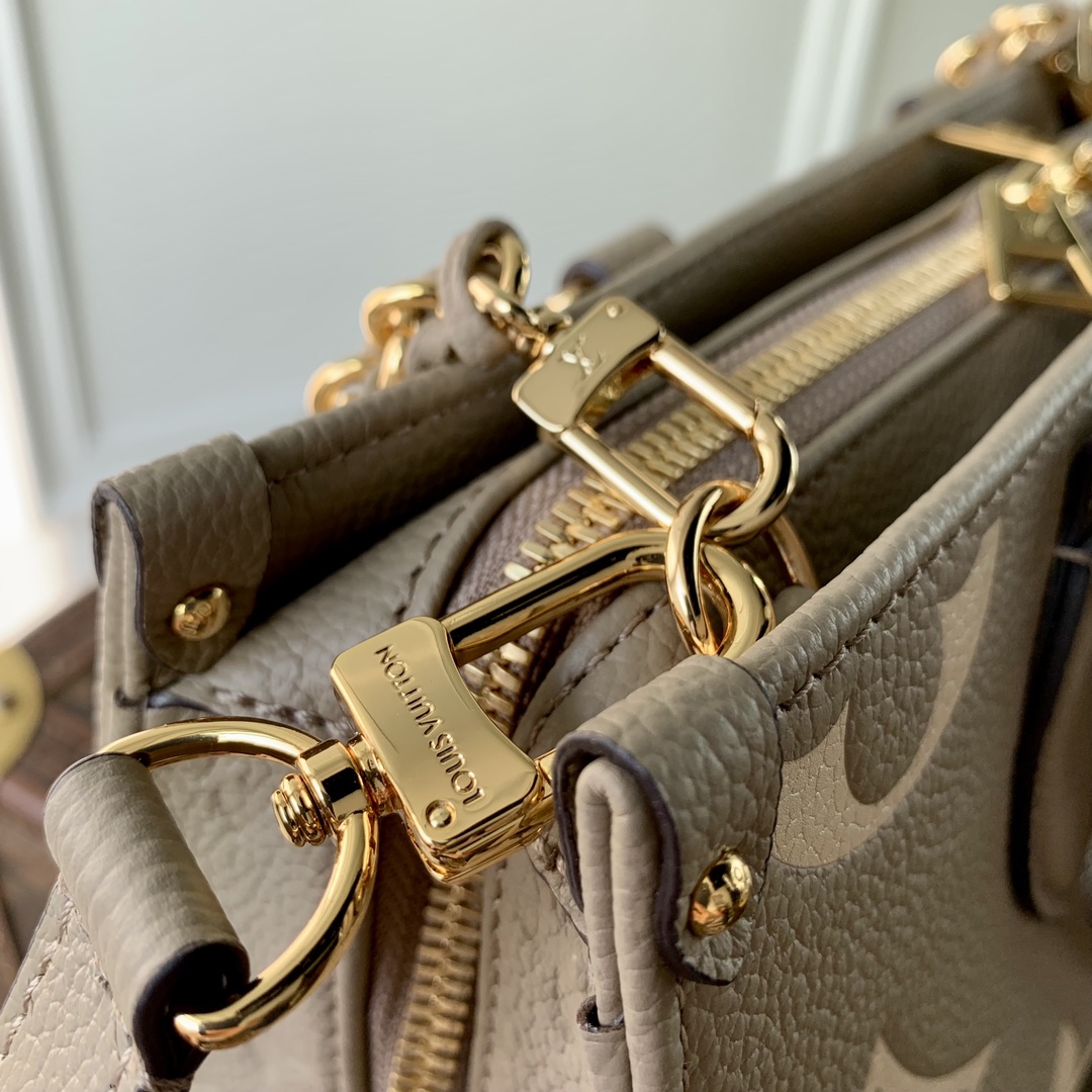 Louis Vuitton OnTheGo East West Handbag-M23640-25*13*10CM