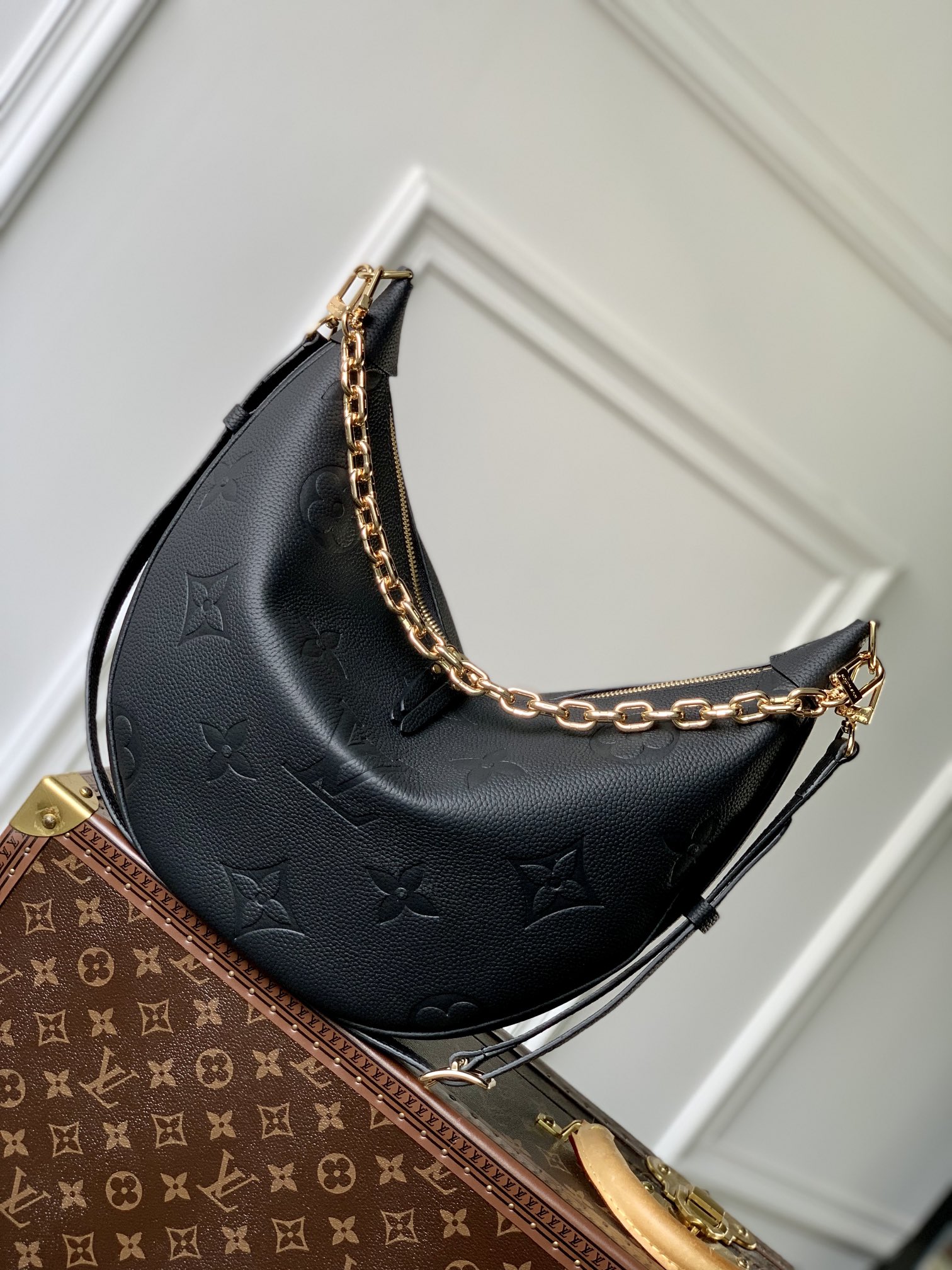 Louis Vuitton Loop Hobo Handbags-M46725-38*26*10CM