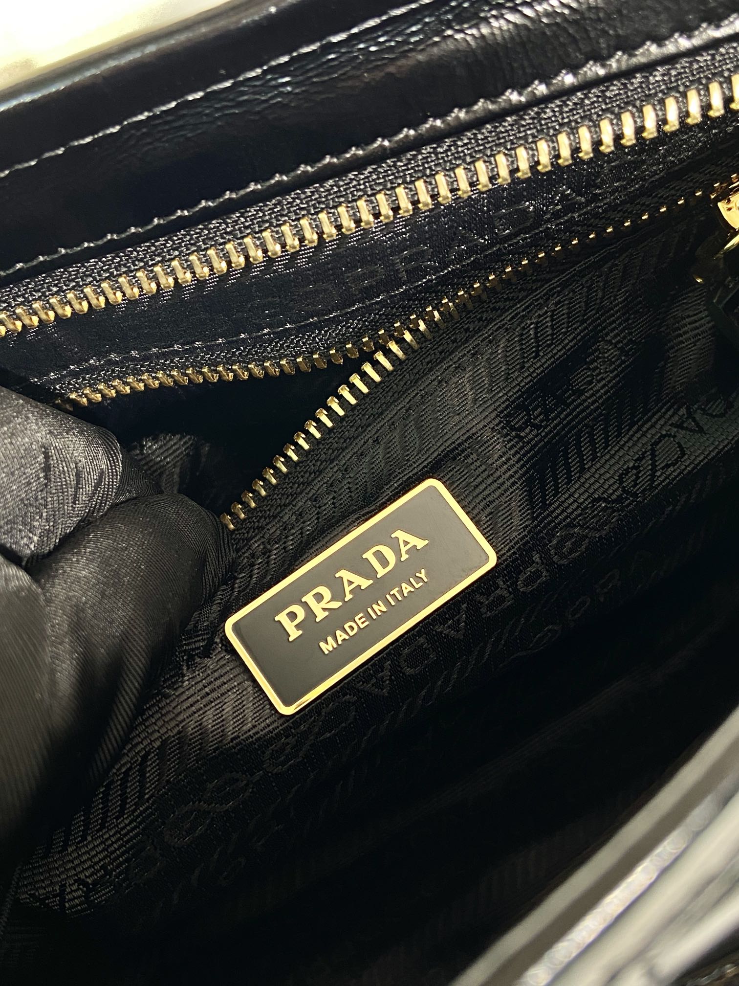 Prada LusSolf 1BA426 Crossbody Bag-32*15.5*12M