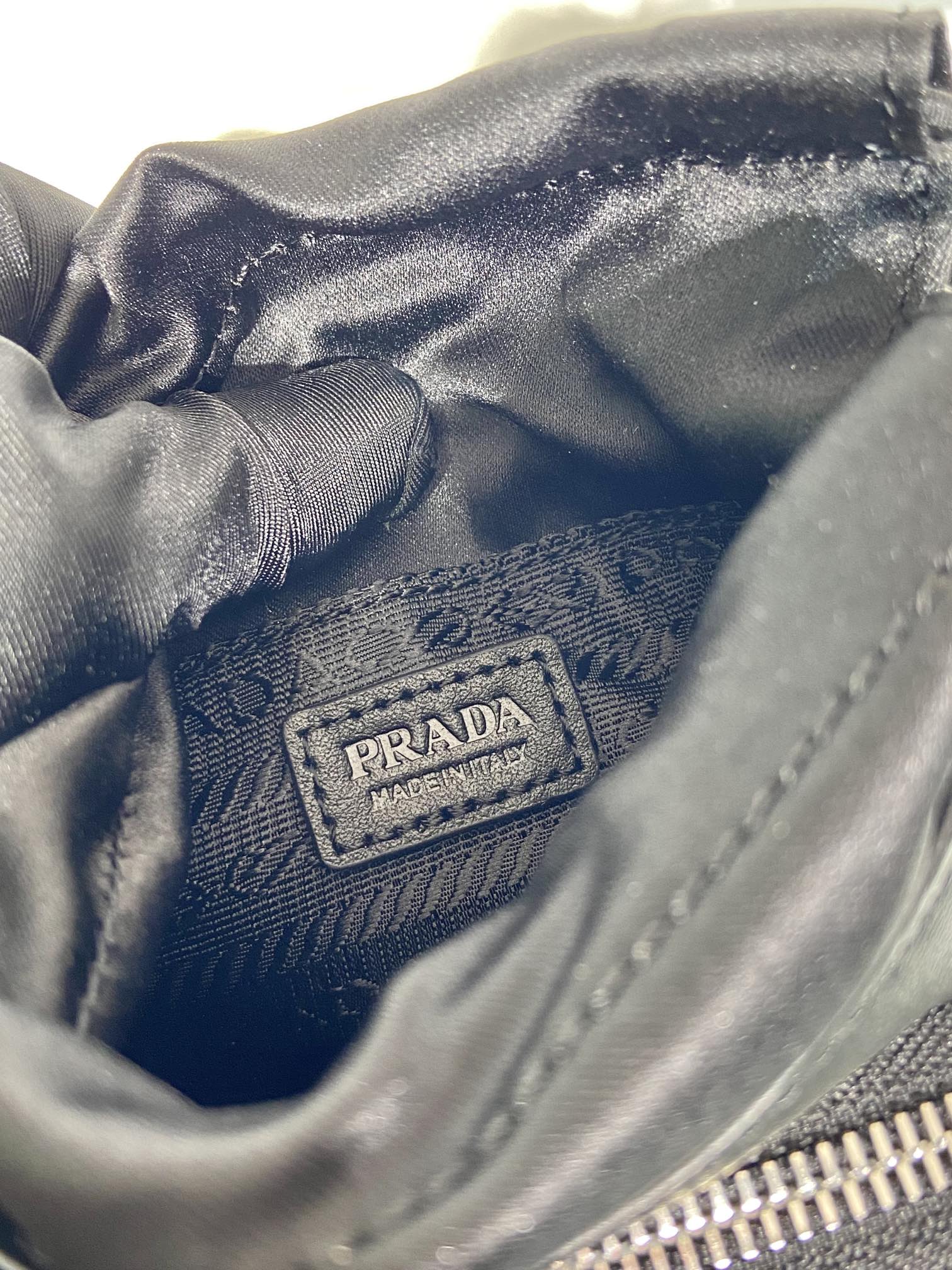 Prada Mobile Phone Bag -13*18M Prada Mobile Phone Bag -13*18M