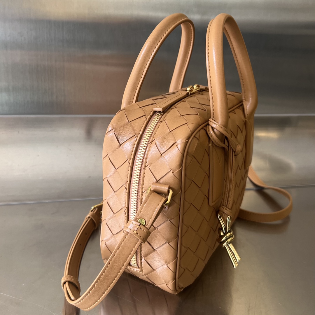 Bottega Veneta Getaway Bag-23.5×17.5x9CM