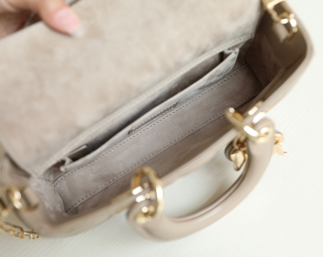 Diro D-Joy Bag(Beige Color)-22.5*6*11.5CM