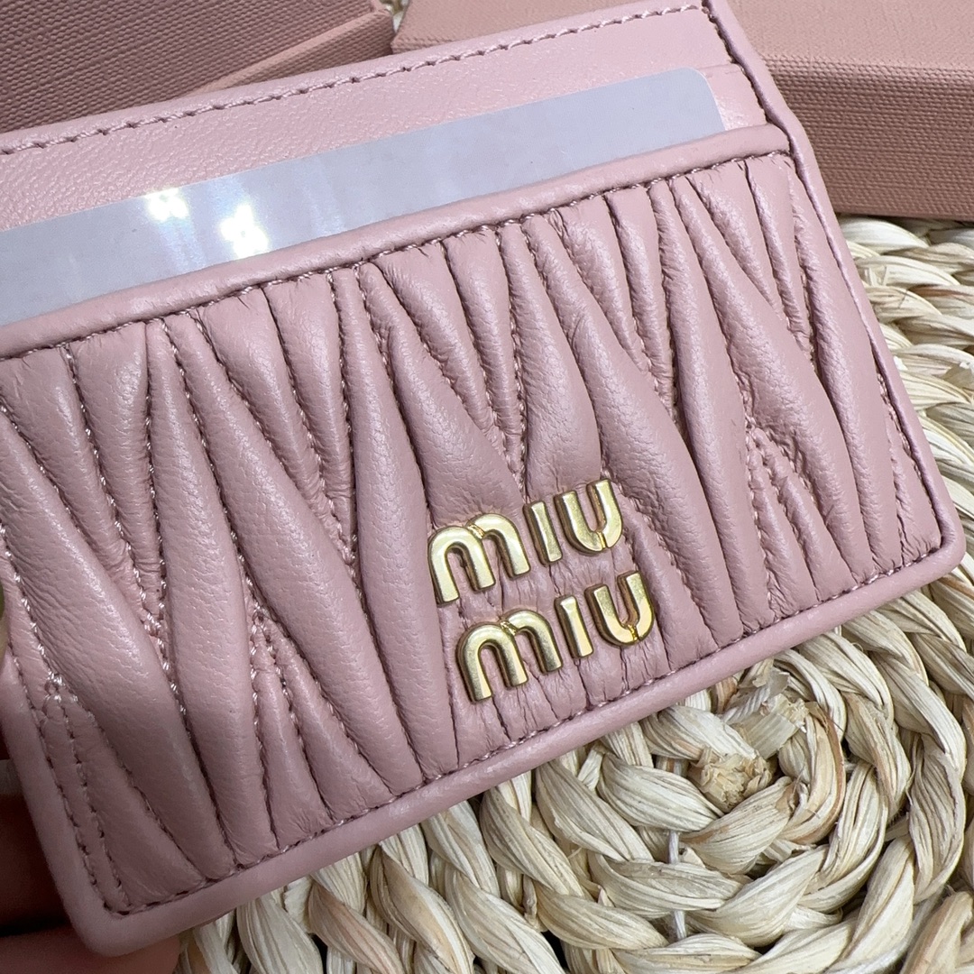 MiuMiu Pocket Wallet-8X10.5CM MiuMiu Pocket Wallet-8X10.5CM