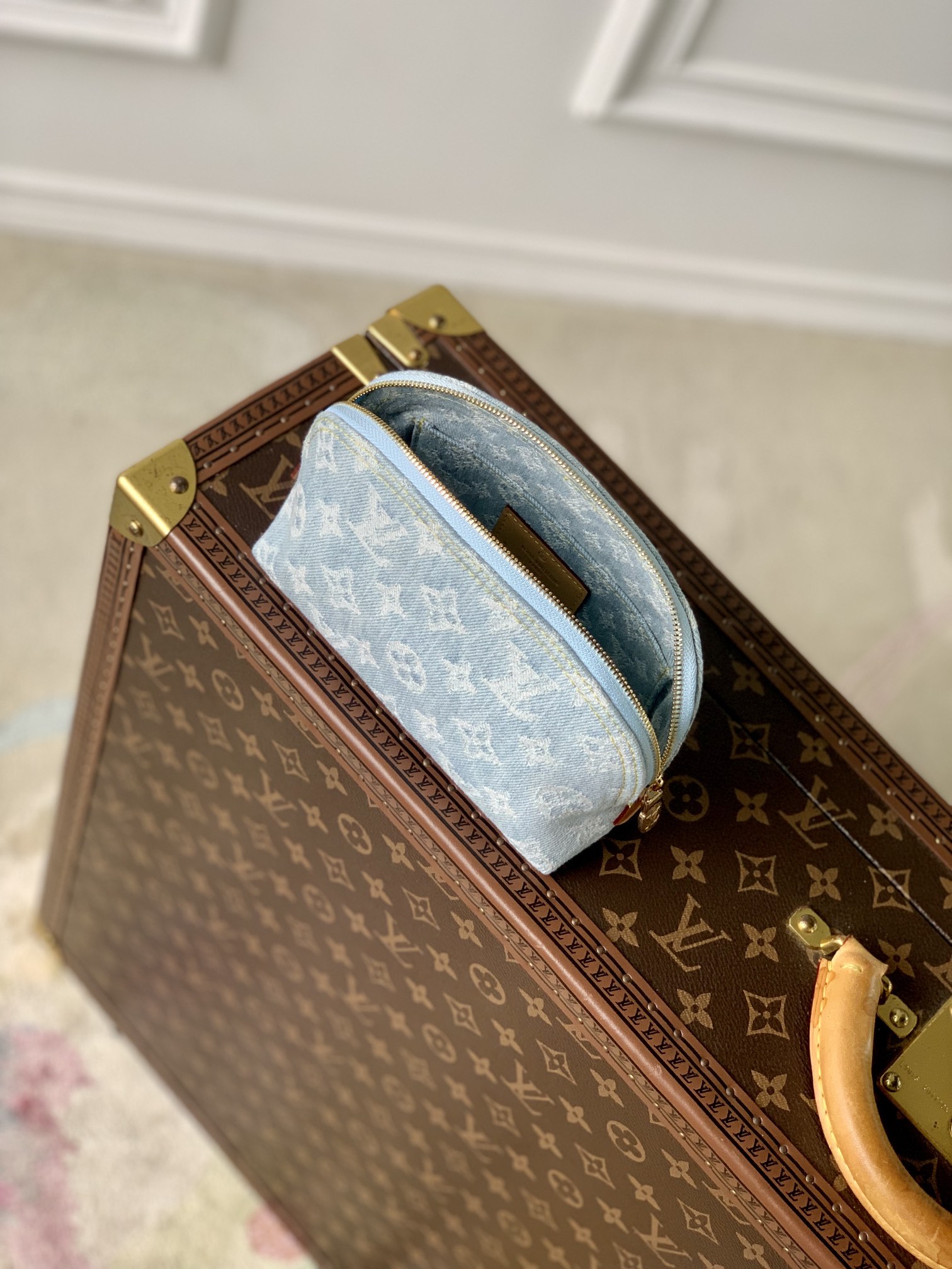 Louis Vuitton Pochette Cosmétique-19 x 12 x 6CM Louis Vuitton Pochette Cosmétique-19 x 12 x 6CM