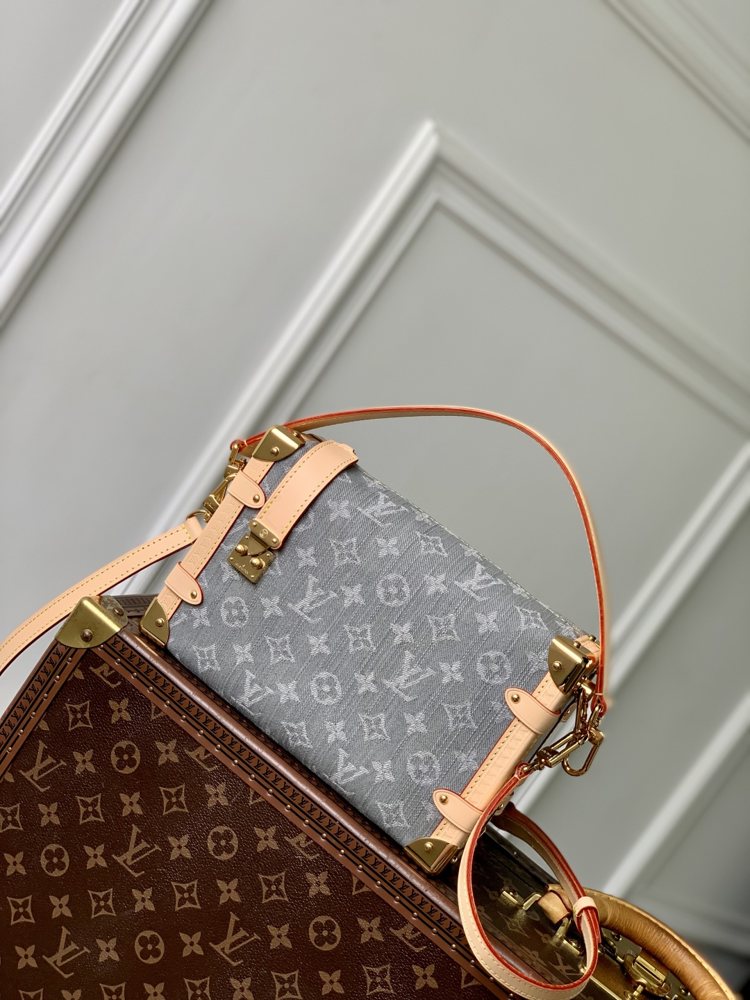 Louis Vuitton Side Trunk -M13285-16 x 8.5 x 23.5CM