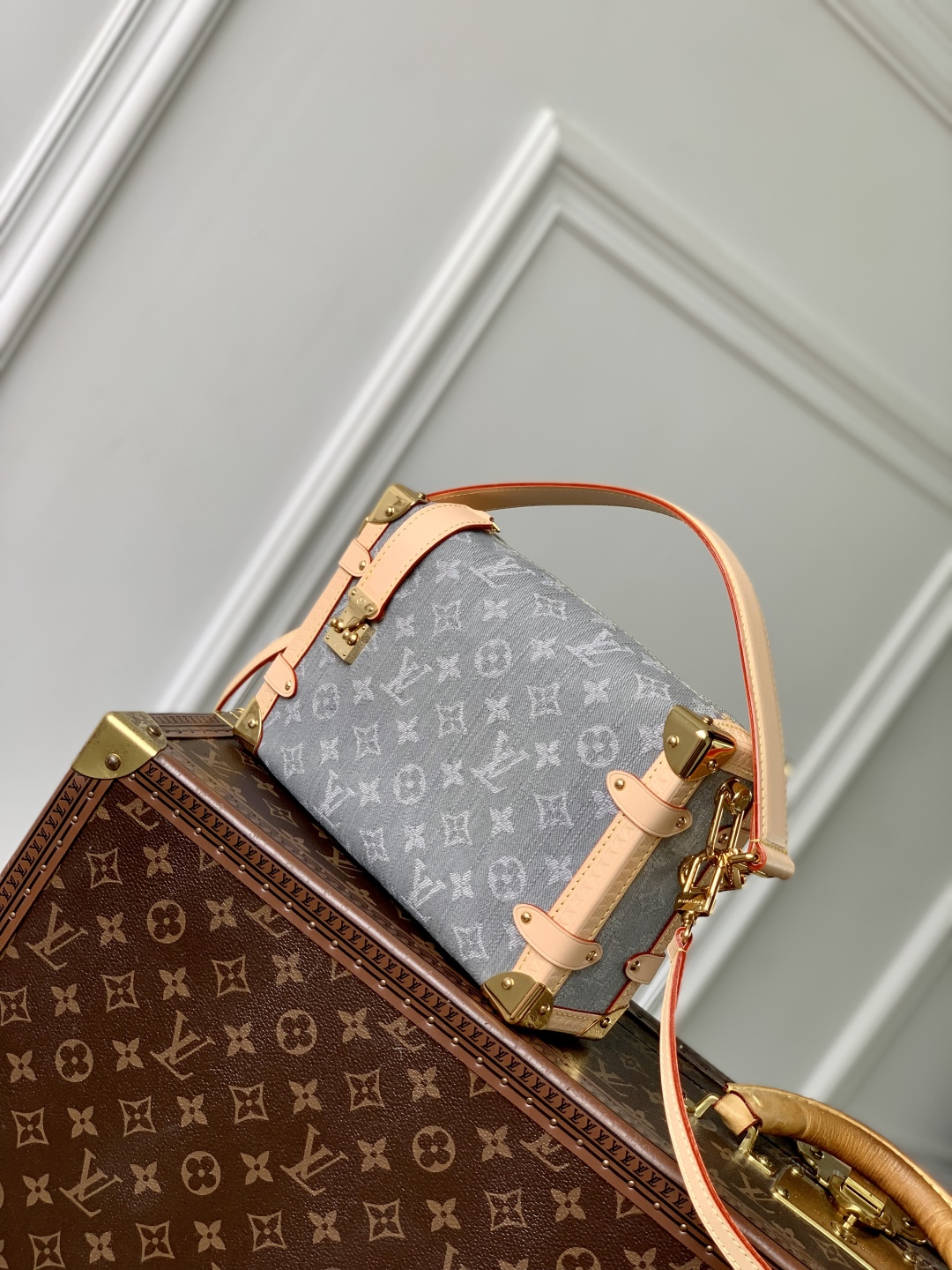Louis Vuitton Side Trunk -M13285-16 x 8.5 x 23.5CM