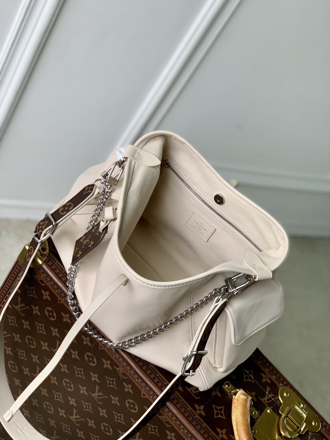 Louis Vuitton CarryAll Cargo Bag-M12579-33.5 x 23 x 15CM Louis Vuitton CarryAll Cargo Bag-M12579-33.5 x 23 x 15CM