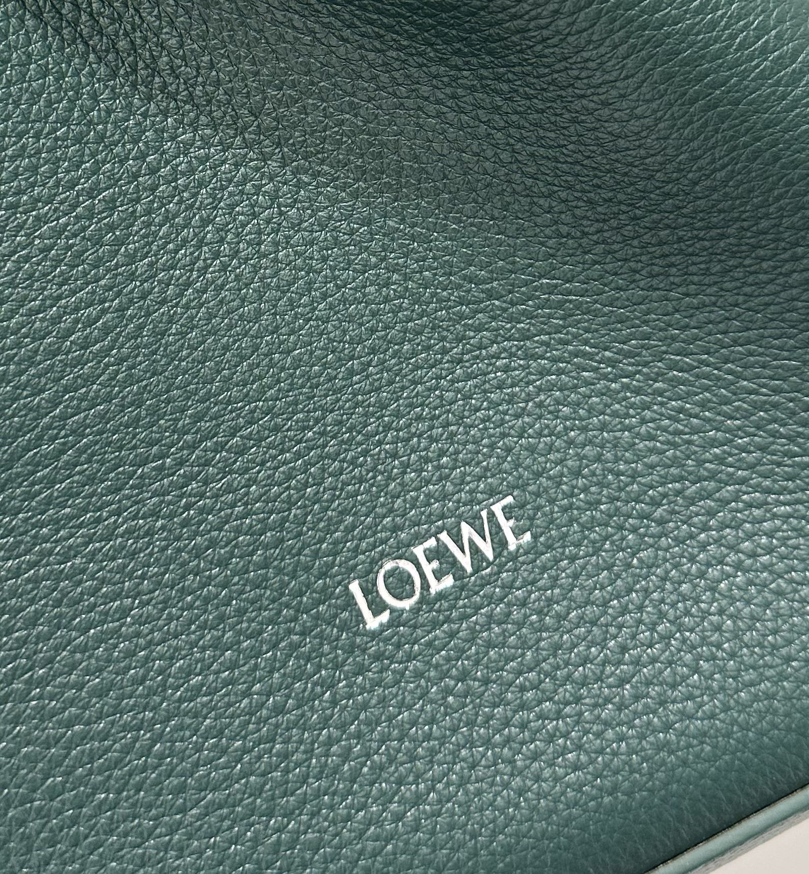 Lowee Pebble Pouch Bag-27.5×11×40CM Lowee Pebble Pouch Bag-27.5×11×40CM