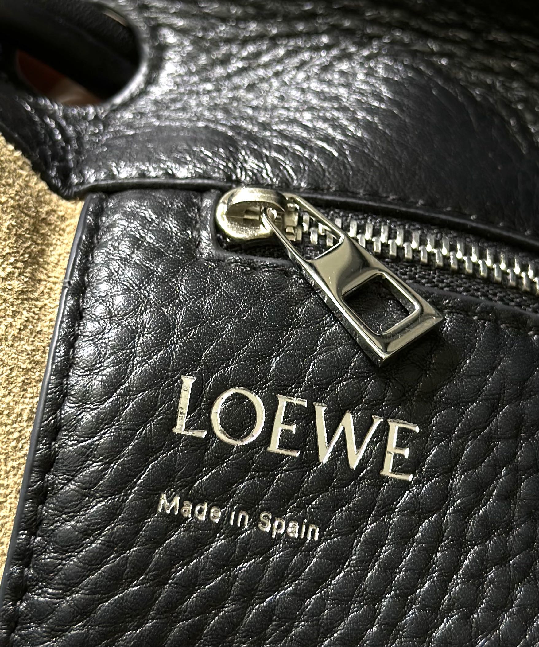 Lowee Pebble Pouch Bag-27.5×11×40CM