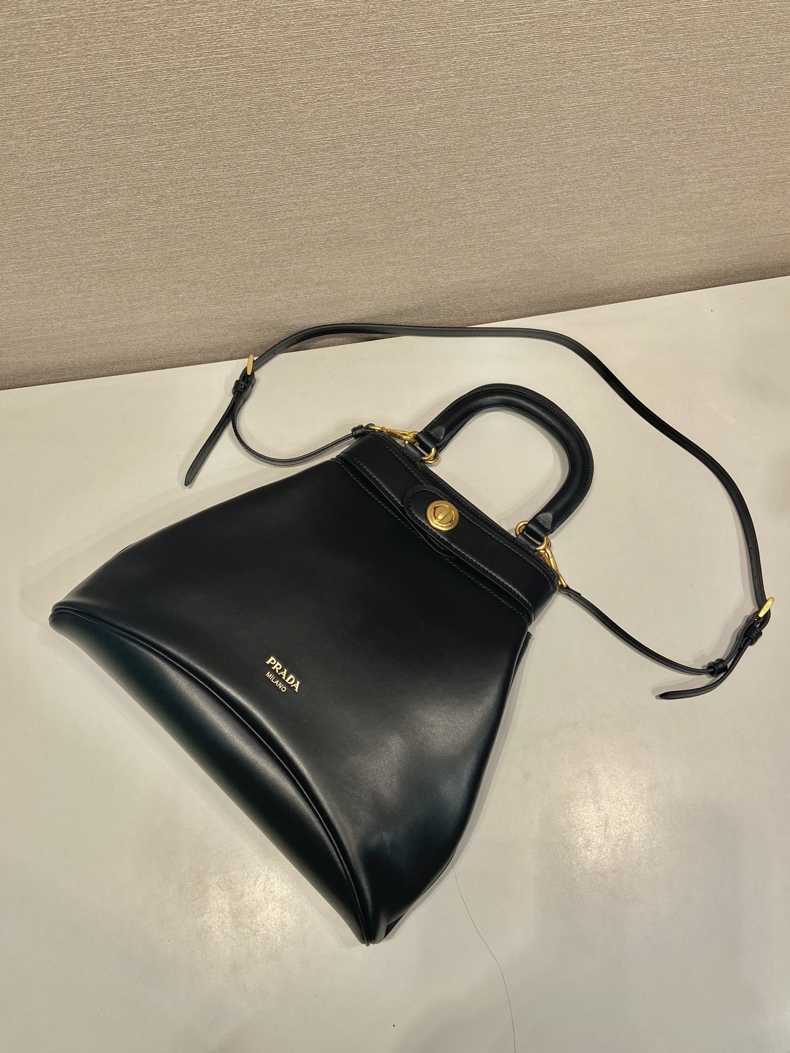 Prada Women’s Leather Tote -31*28*5CM