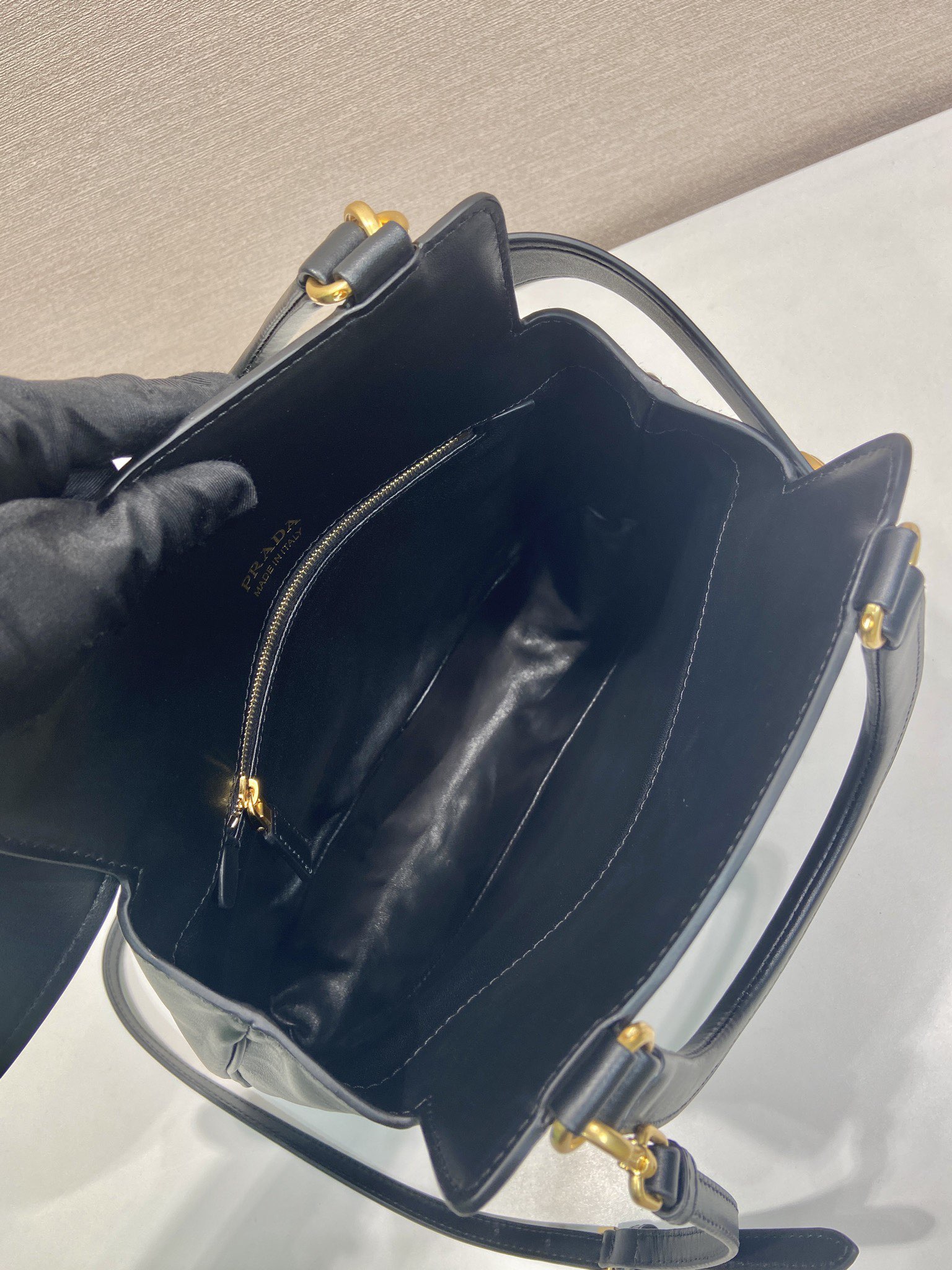 Prada Women’s Leather Tote -31*28*5CM