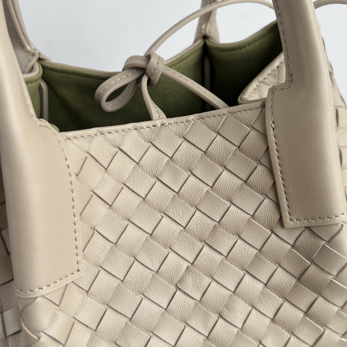 Bottega Veneta Burgundy Pinacoteca Reversible Tote -24*15*12CM