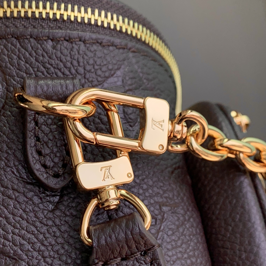Louis Vuitton Mini Bumbag-17 x 12 x 9.5CM Louis Vuitton Mini Bumbag-17 x 12 x 9.5CM