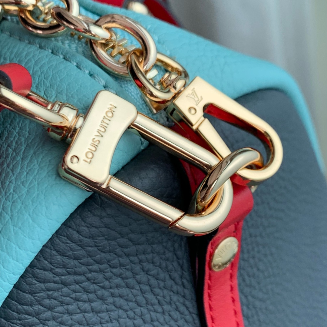 Louis Vuitton M13668 Top Handbags-40*20*25CM