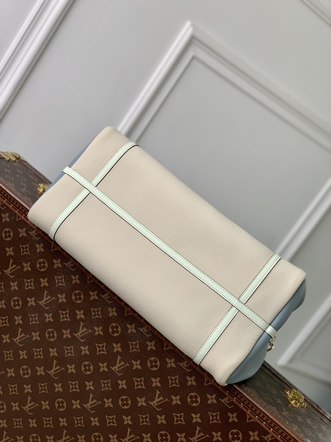 Louis Vuitton M13668 Top Handbags-40*20*25CM