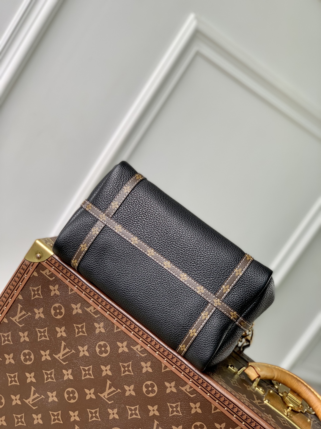 Louis Vuitton M13667 Top Handbags-25*15*18CM