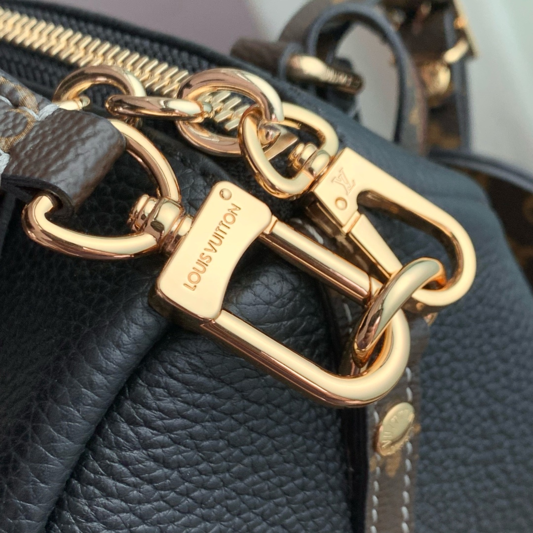 Louis Vuitton M13667 Top Handbags-25*15*18CM