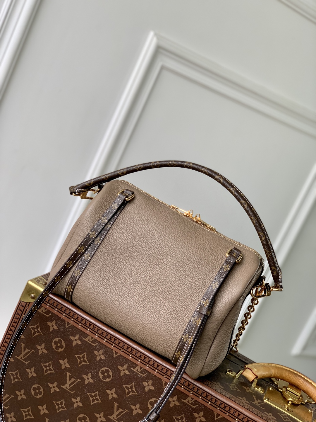 Louis Vuitton M13667 Top Handbags-25*15*18CM
