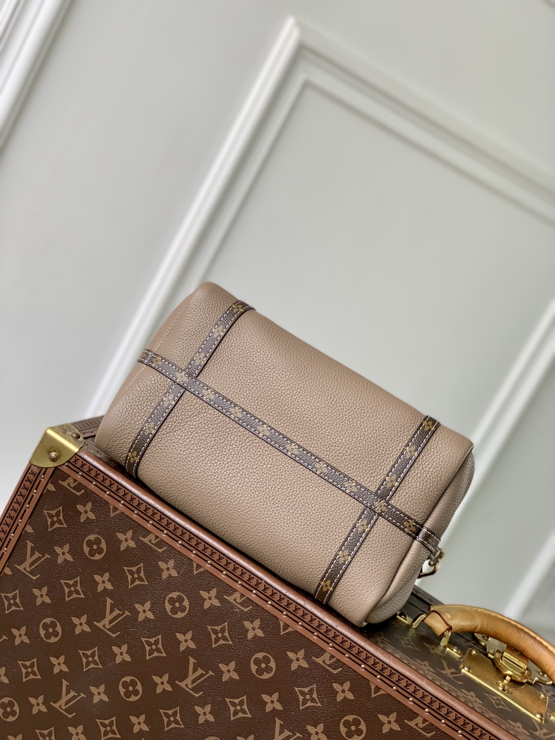 Louis Vuitton M13667 Top Handbags-25*15*18CM