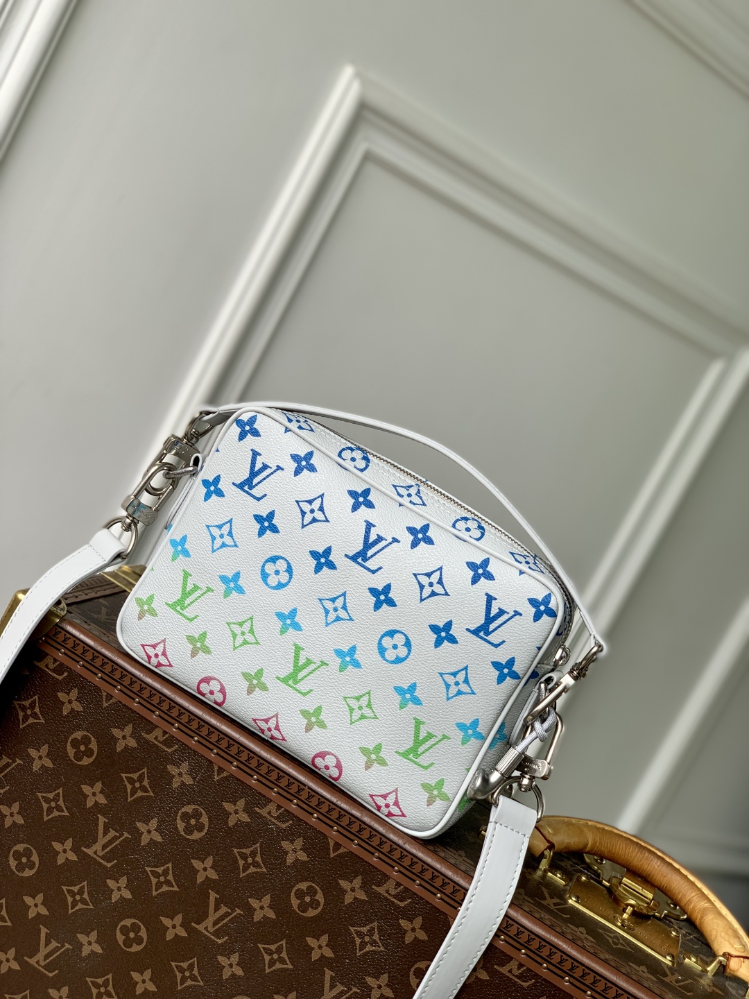 Louis Vuitton Nil Bag M13897-25*17.5*11CM Louis Vuitton Nil Bag M13897-25*17.5*11CM