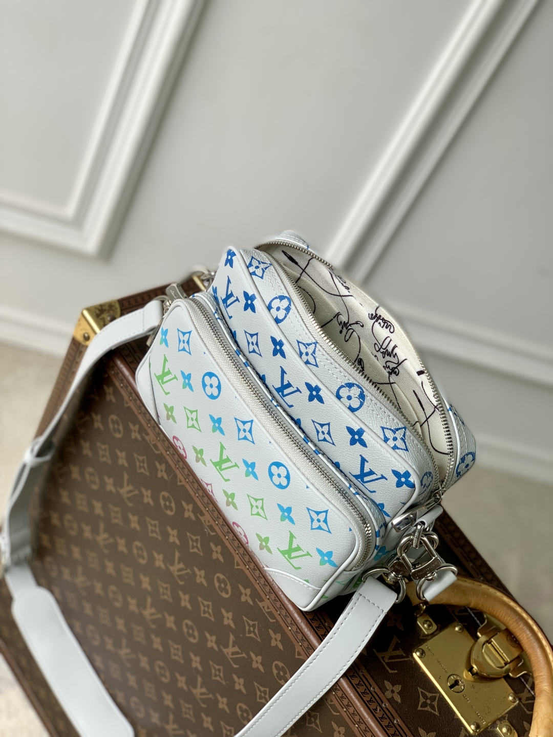 Louis Vuitton Nil Bag M13897-25*17.5*11CM Louis Vuitton Nil Bag M13897-25*17.5*11CM