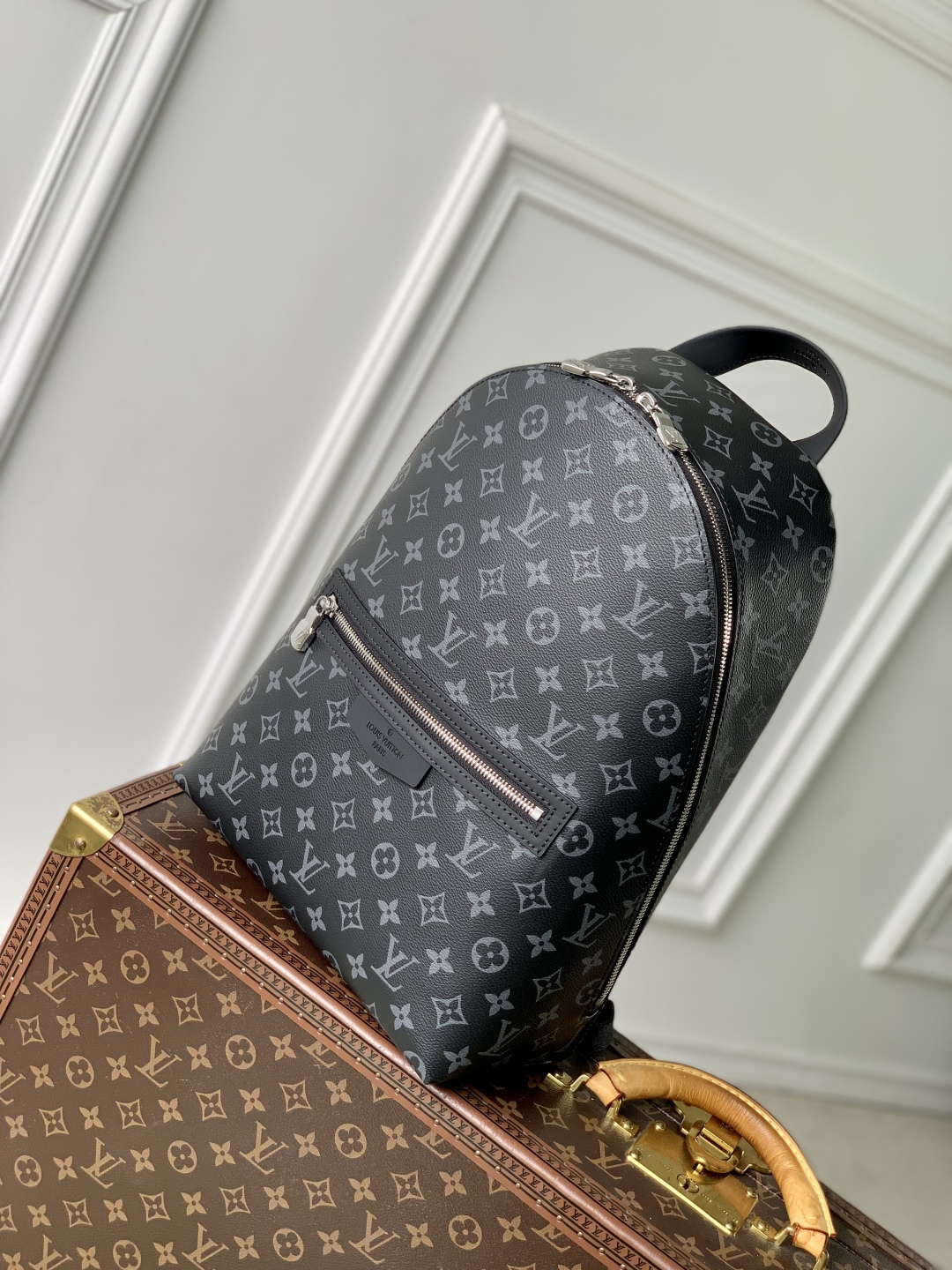 Louis Vuitton Discovery Slim-M14020-38 x 13 x 28CM
