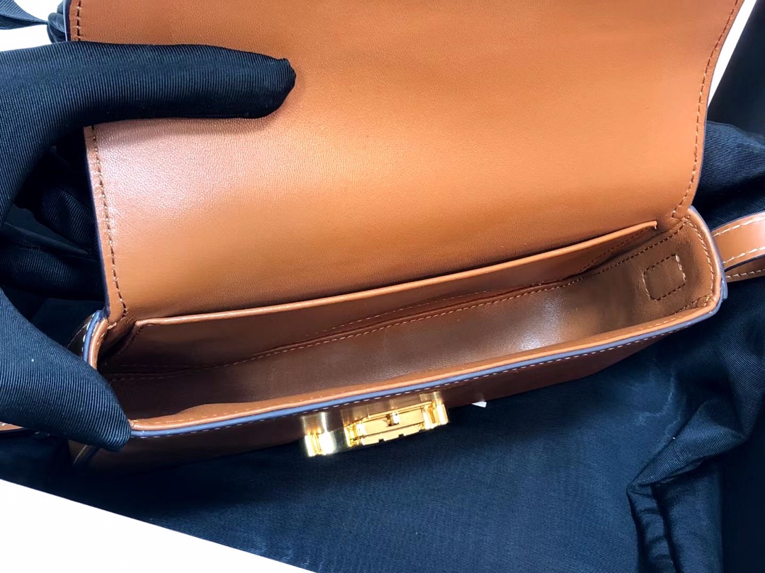 Celin Triomphe Shoulder Bag 2021S-20*10*4CM Celin Triomphe Shoulder Bag 2021S-20*10*4CM