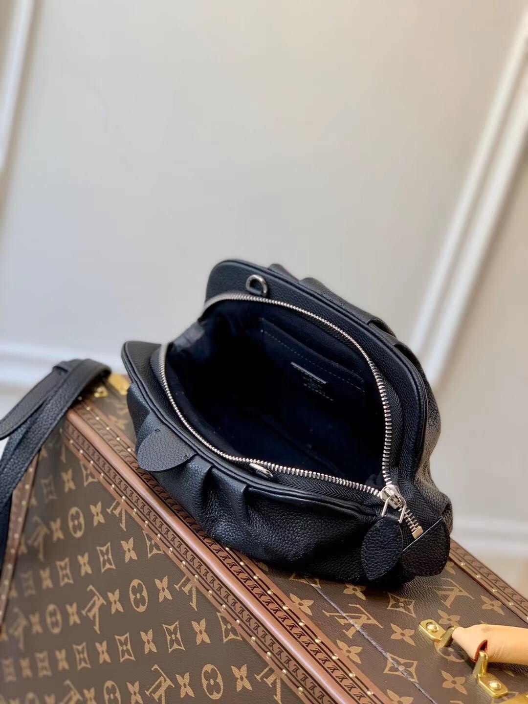 Louis Vuitton Scala Handbags-23*12.5*5CM Louis Vuitton Scala Handbags-23*12.5*5CM