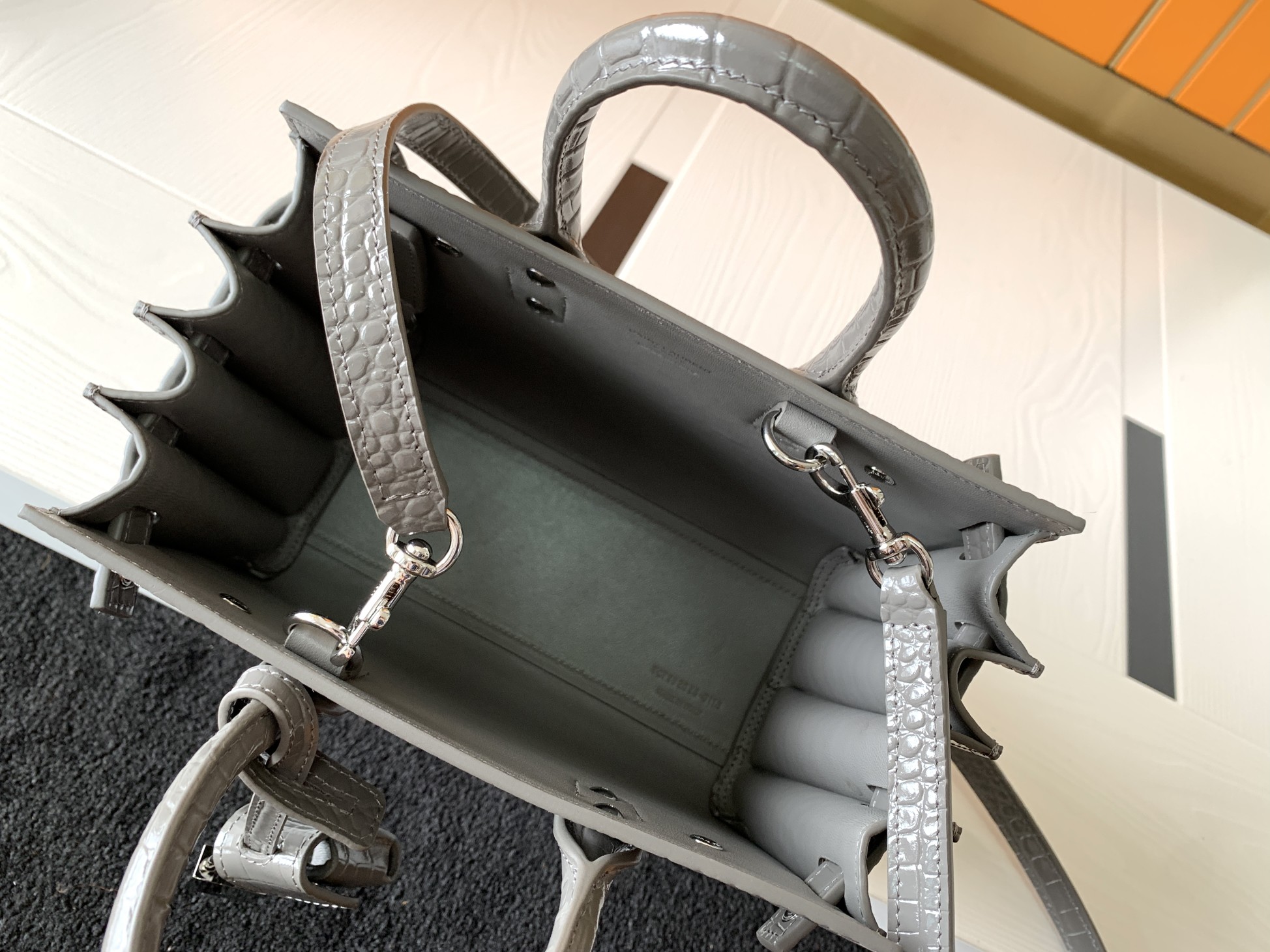 YSL Sac De Jour-22x18x10.5CM